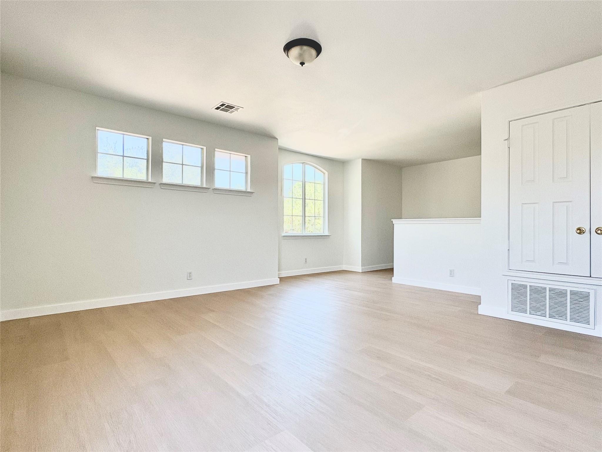111 N Field St, Round Rock, TX 78681