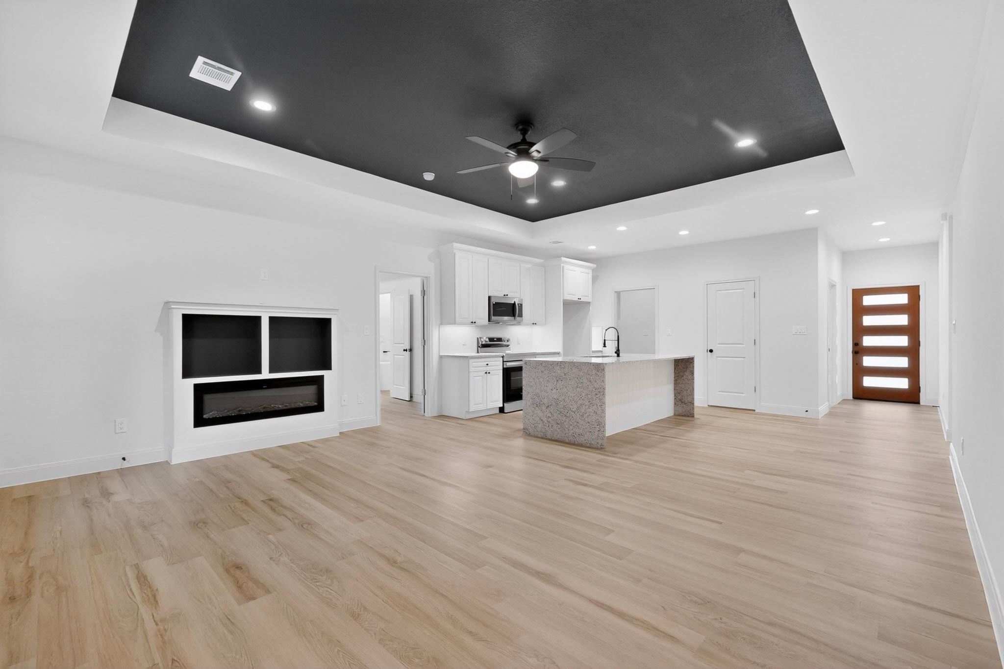 190 Molokini Dr, Bastrop, TX 78602