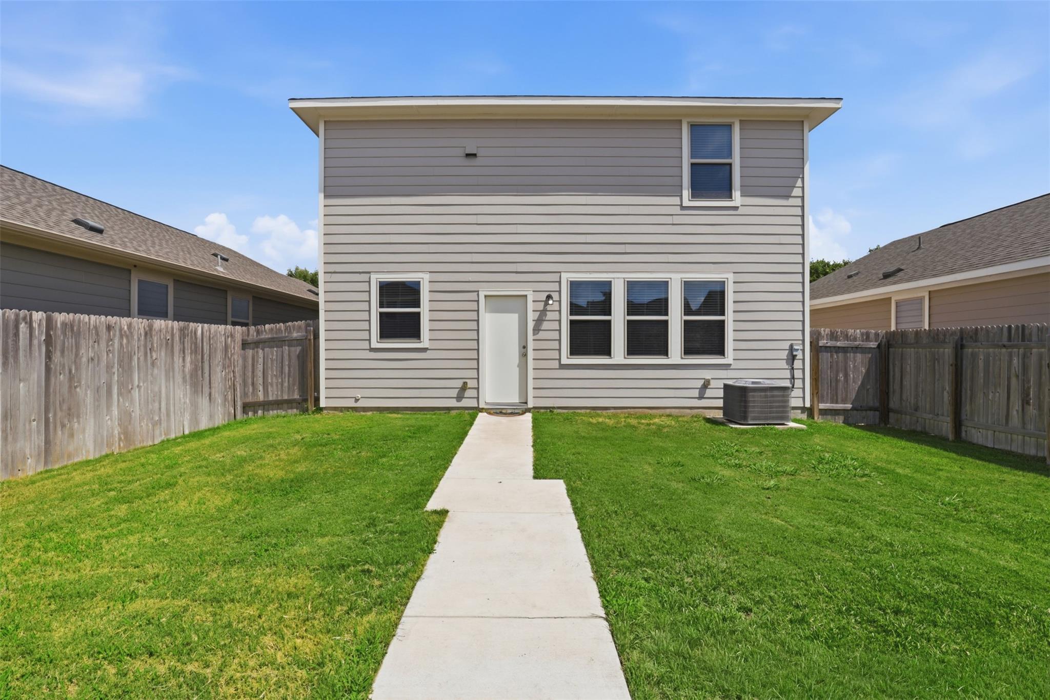 2129 Pecan Island Dr, Leander, TX 78641