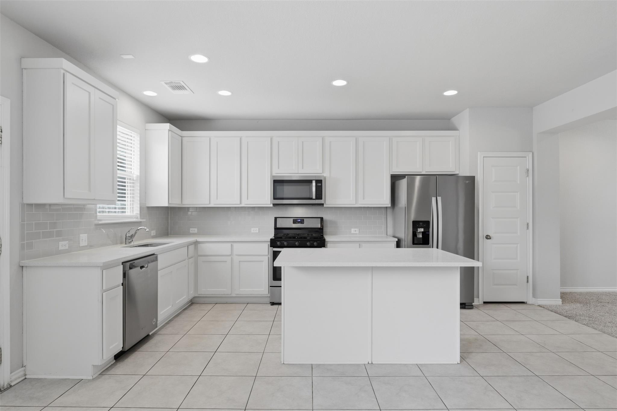2129 Pecan Island Dr, Leander, TX 78641