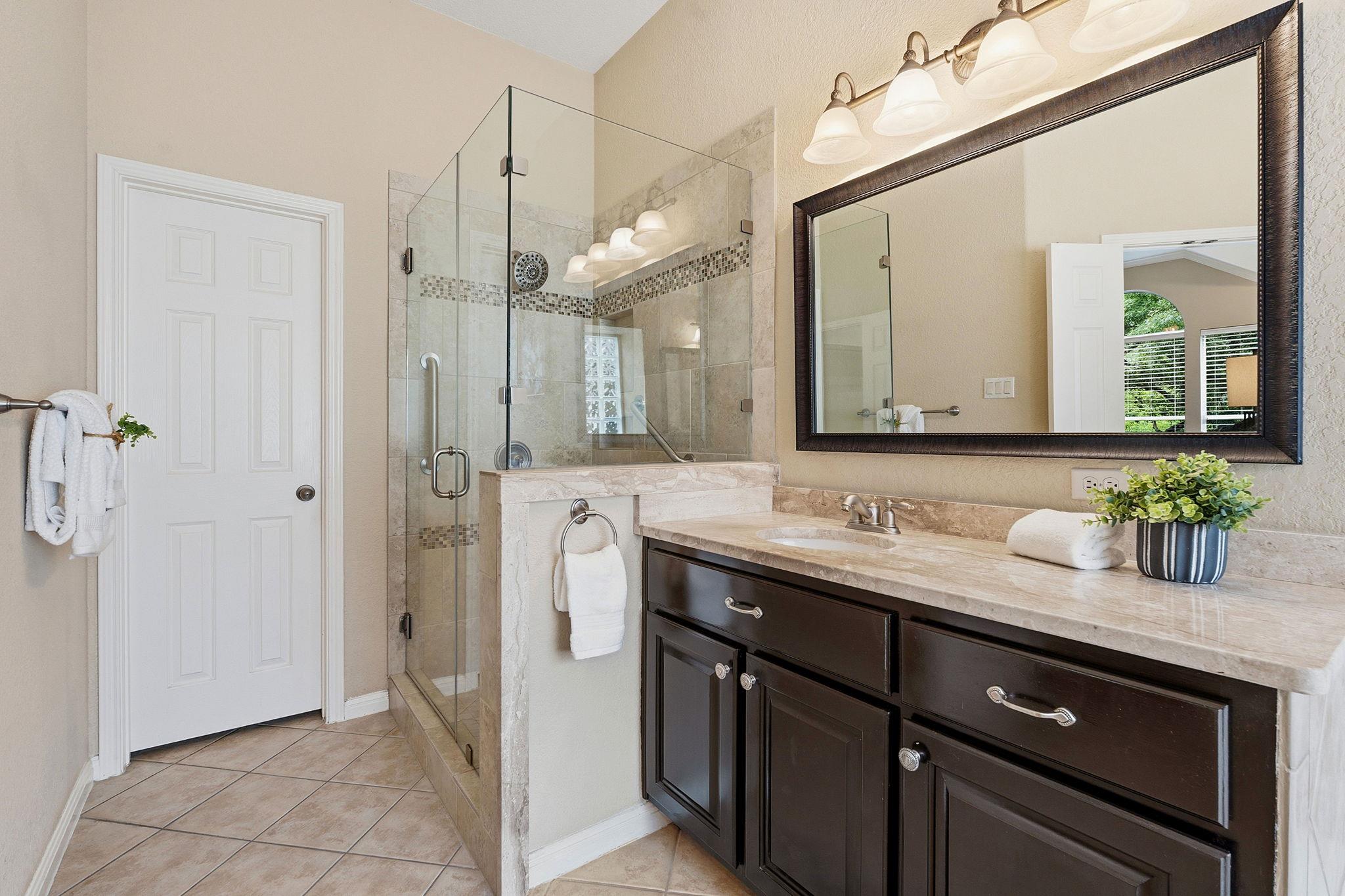 9901 Lisi Anne Dr, Austin, TX 78717