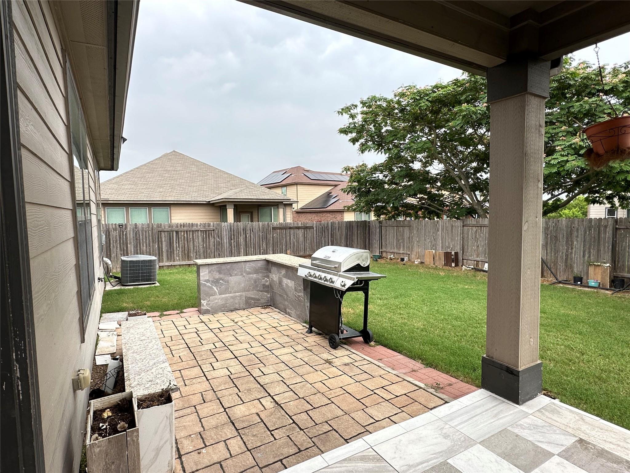 1248 Hyde Park Dr, Round Rock, TX 78665