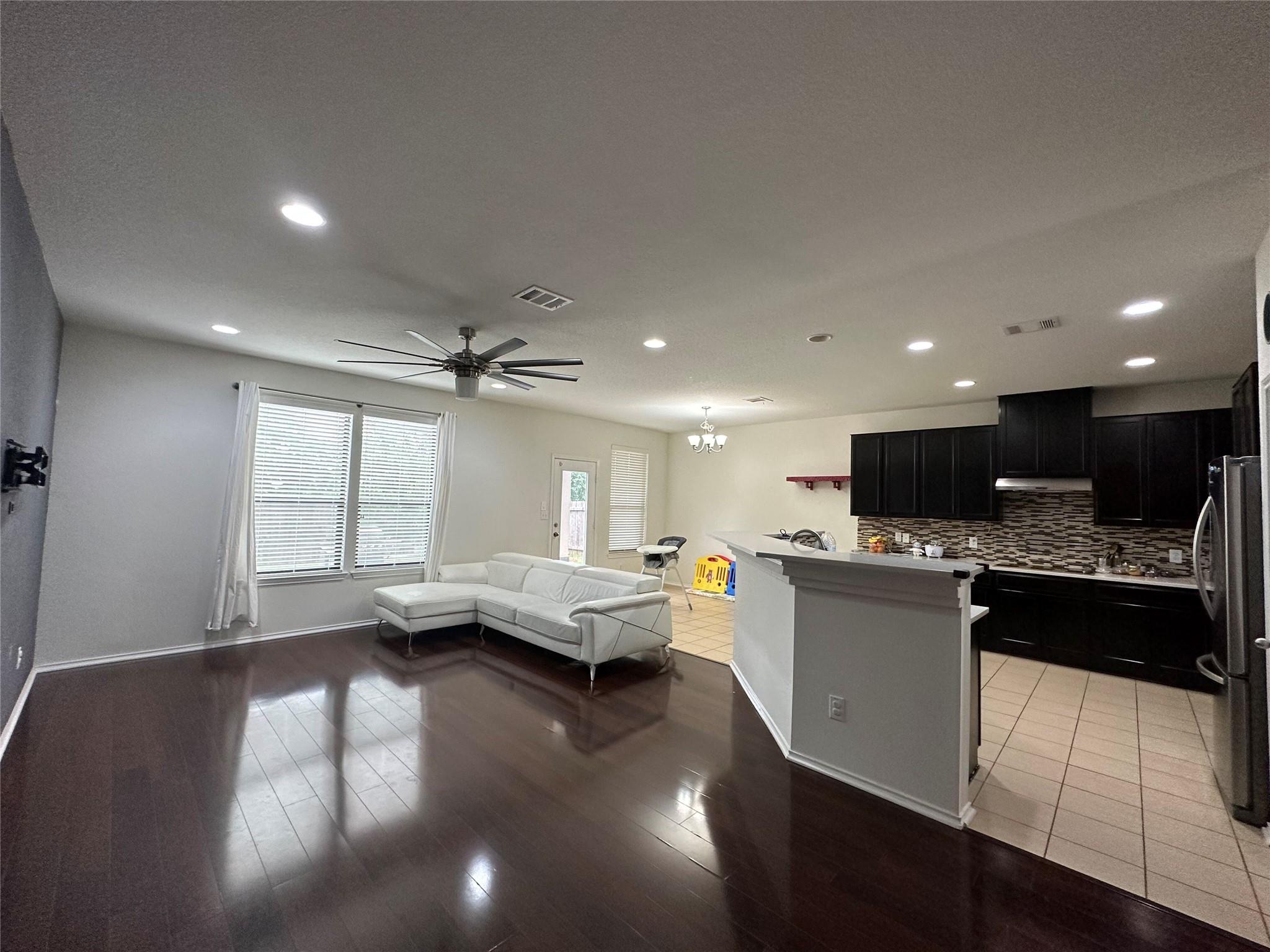 1248 Hyde Park Dr, Round Rock, TX 78665