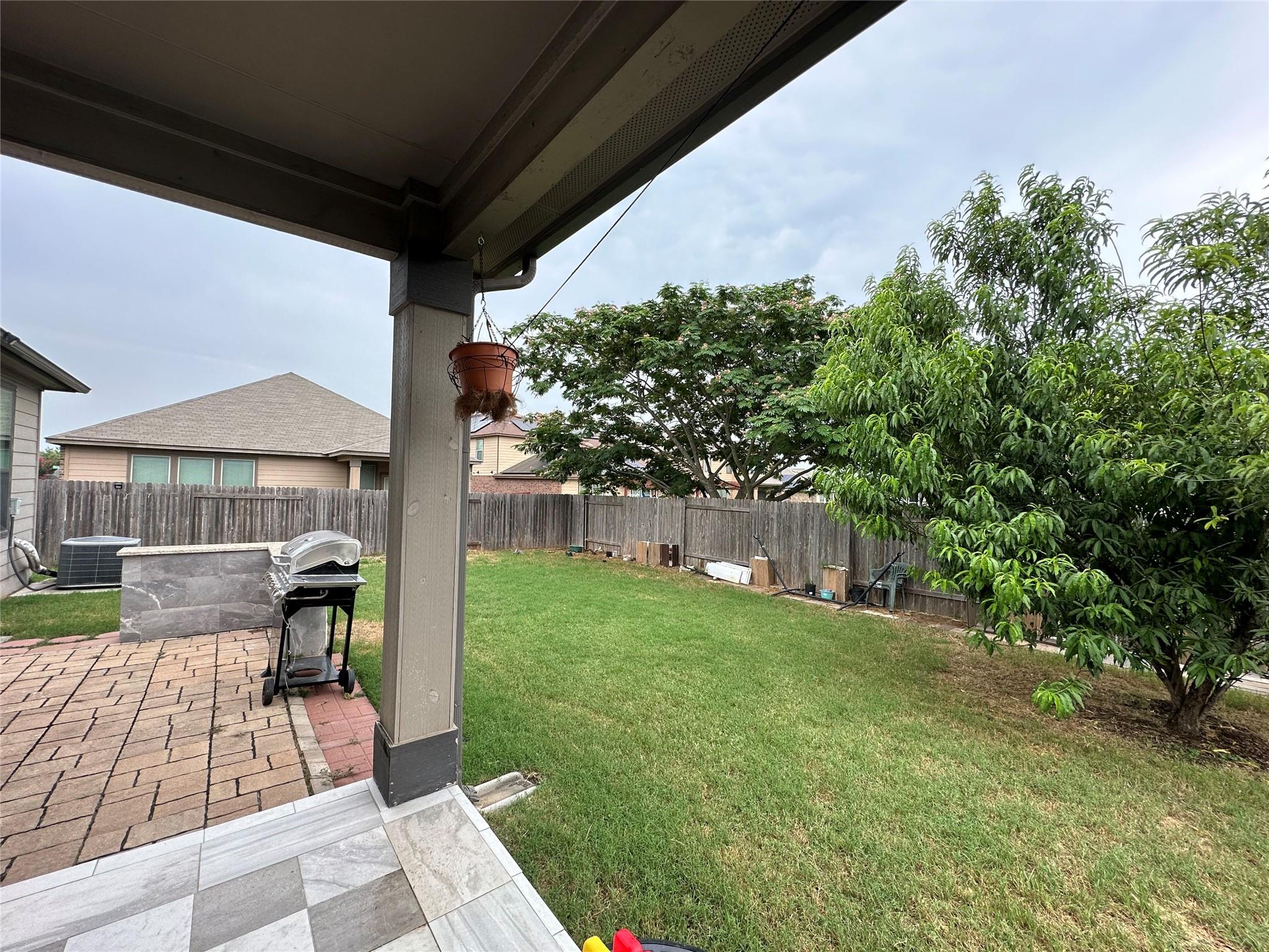 1248 Hyde Park Dr, Round Rock, TX 78665