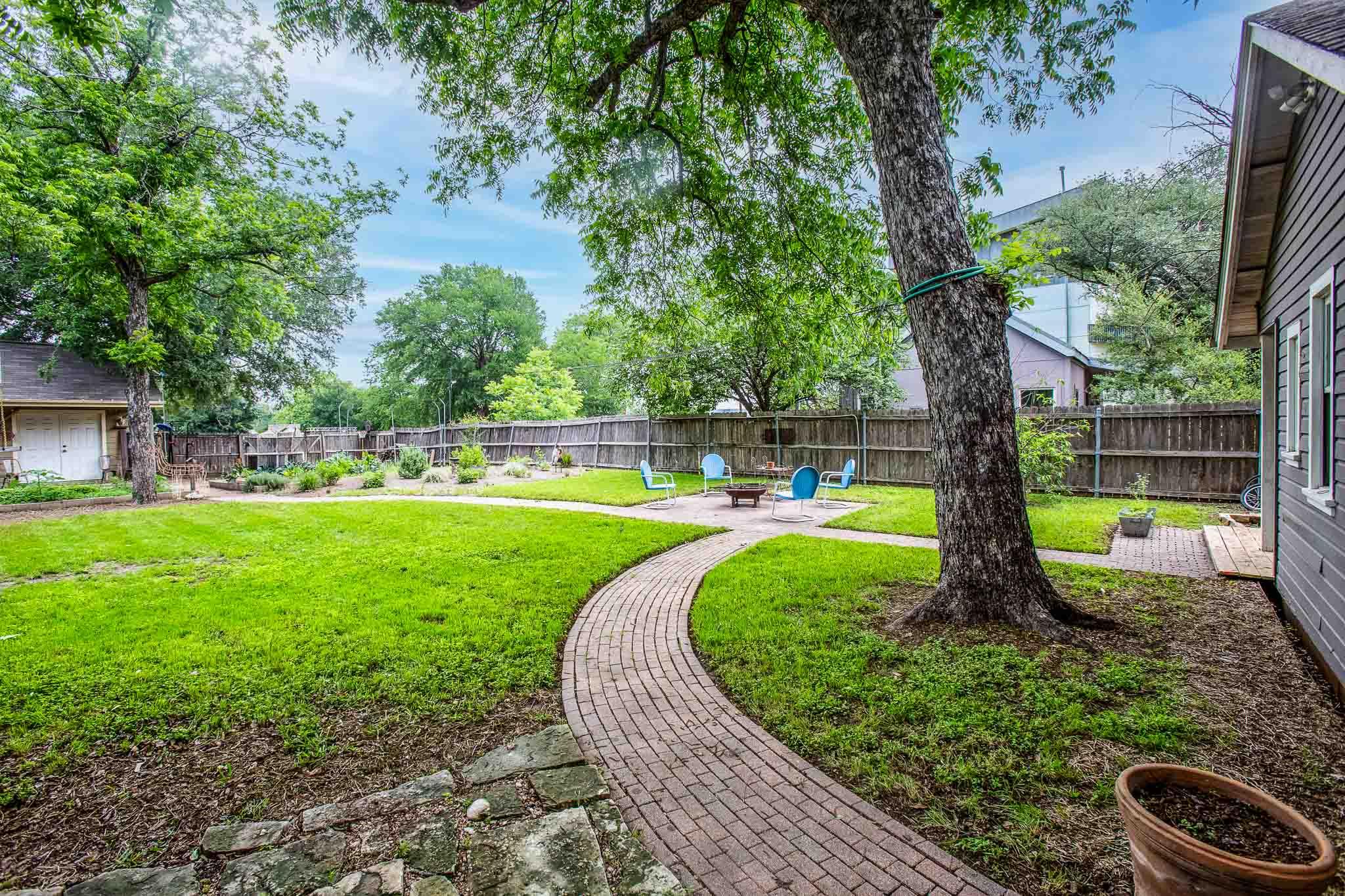 2714 E 22nd St, Austin, TX 78722
