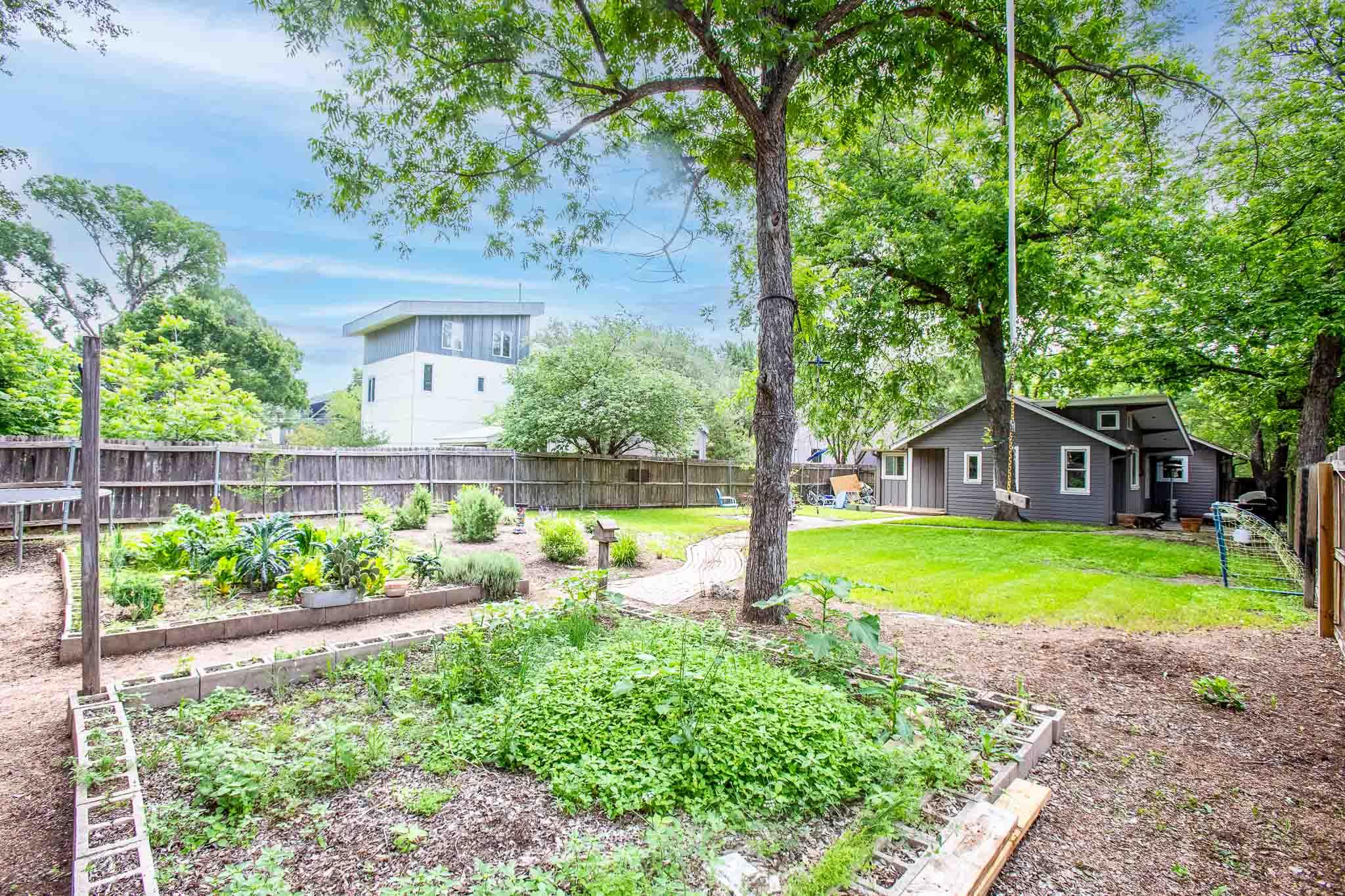 2714 E 22nd St, Austin, TX 78722