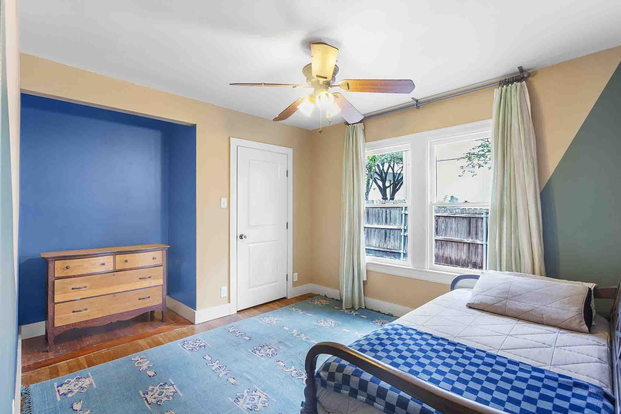 2714 E 22nd St, Austin, TX 78722