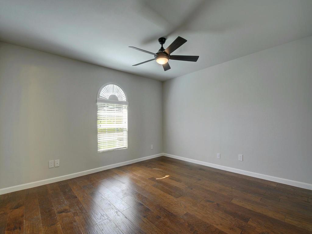 3110 Red River St # C-402, Austin, TX 78705