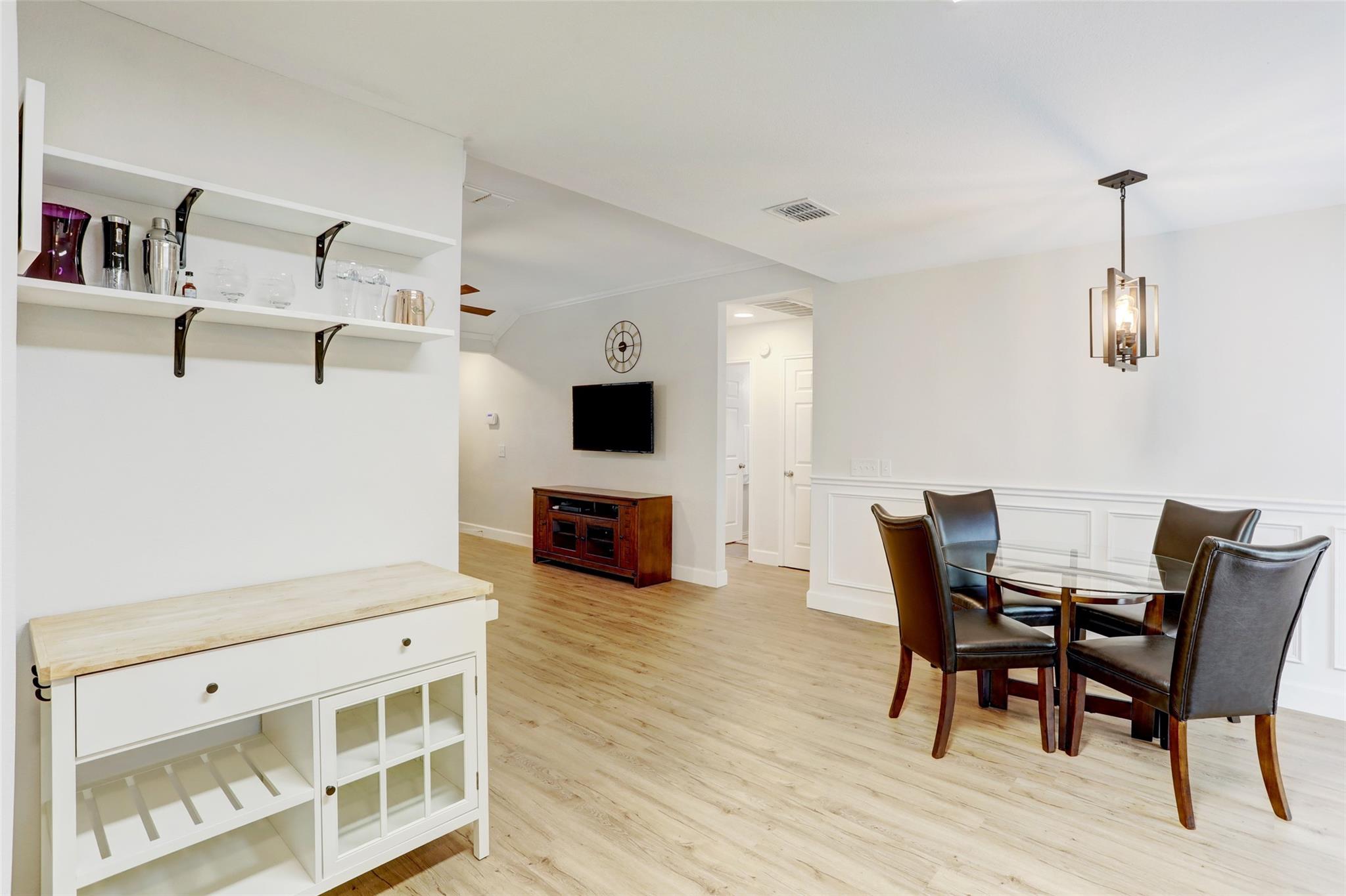 4802 Walden Cir, Austin, TX 78723