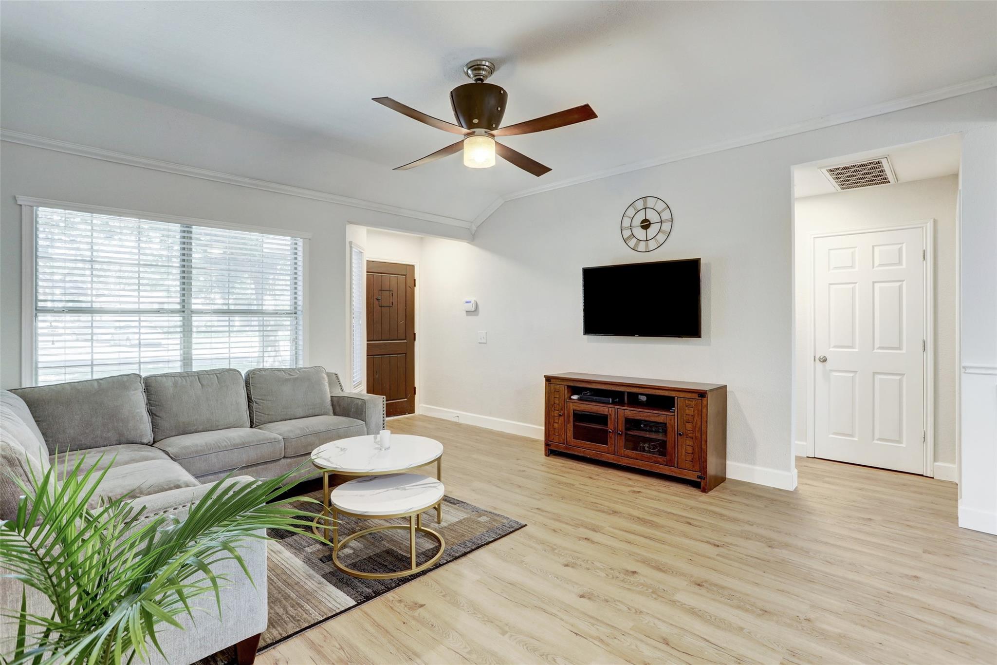 4802 Walden Cir, Austin, TX 78723