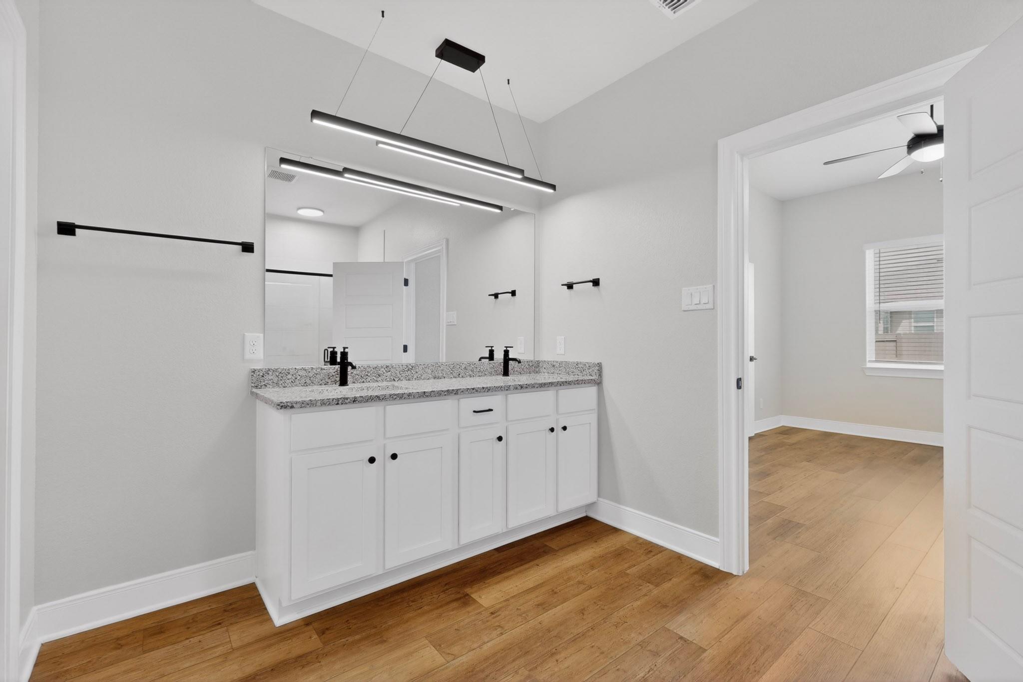 212 Lt John Decker Dr, San Marcos, TX 78666