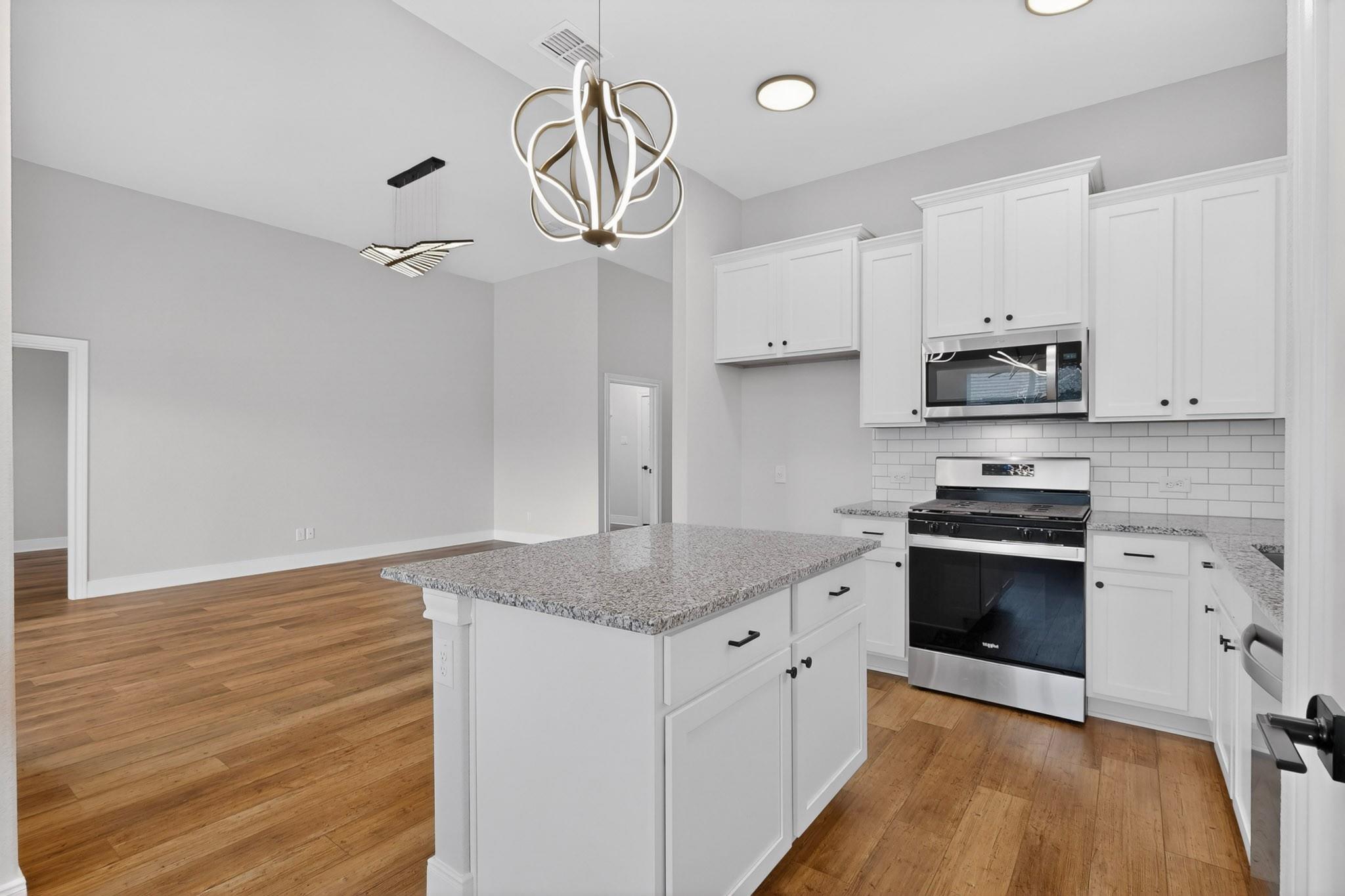 212 Lt John Decker Dr, San Marcos, TX 78666