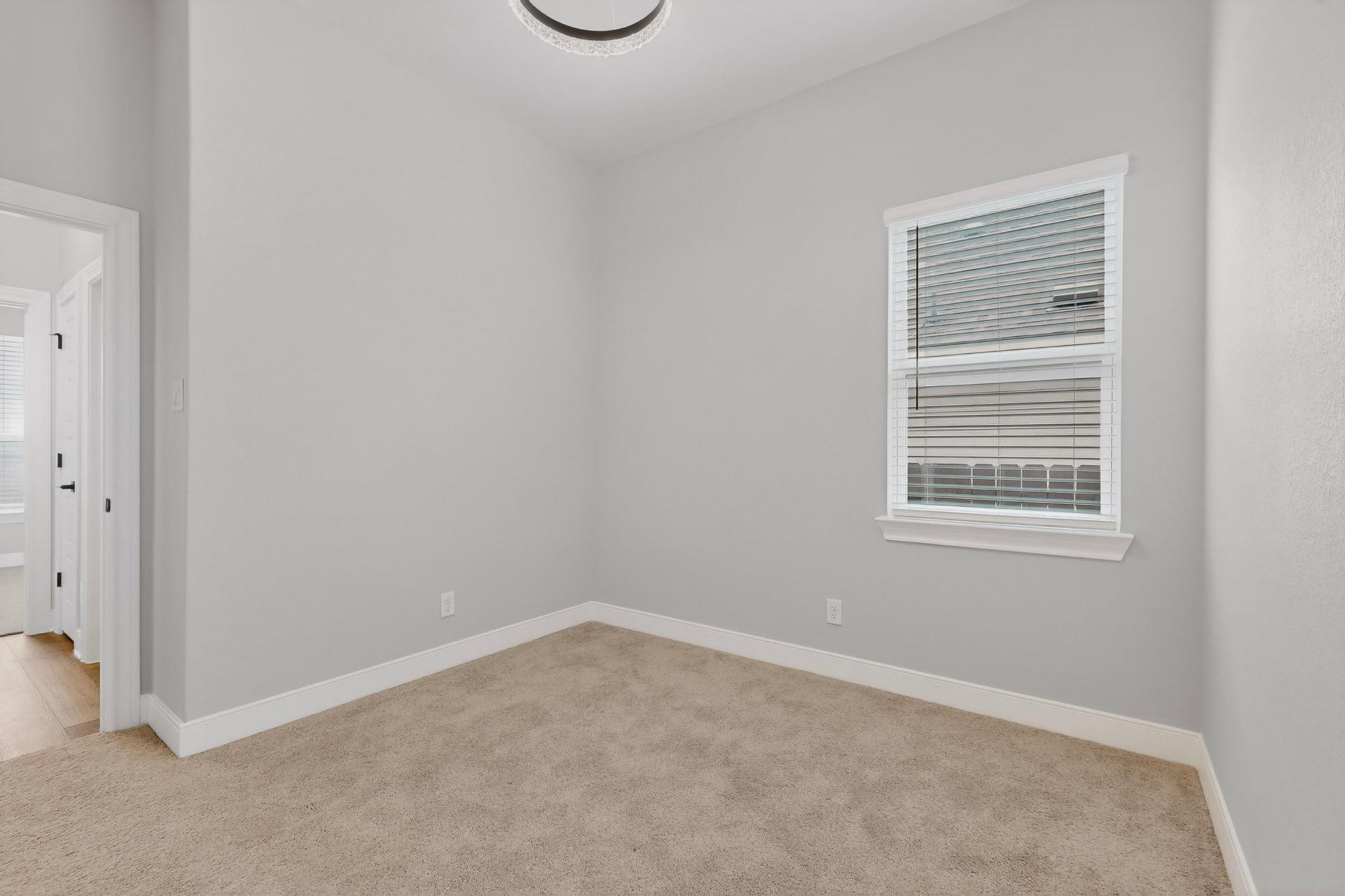 212 Lt John Decker Dr, San Marcos, TX 78666