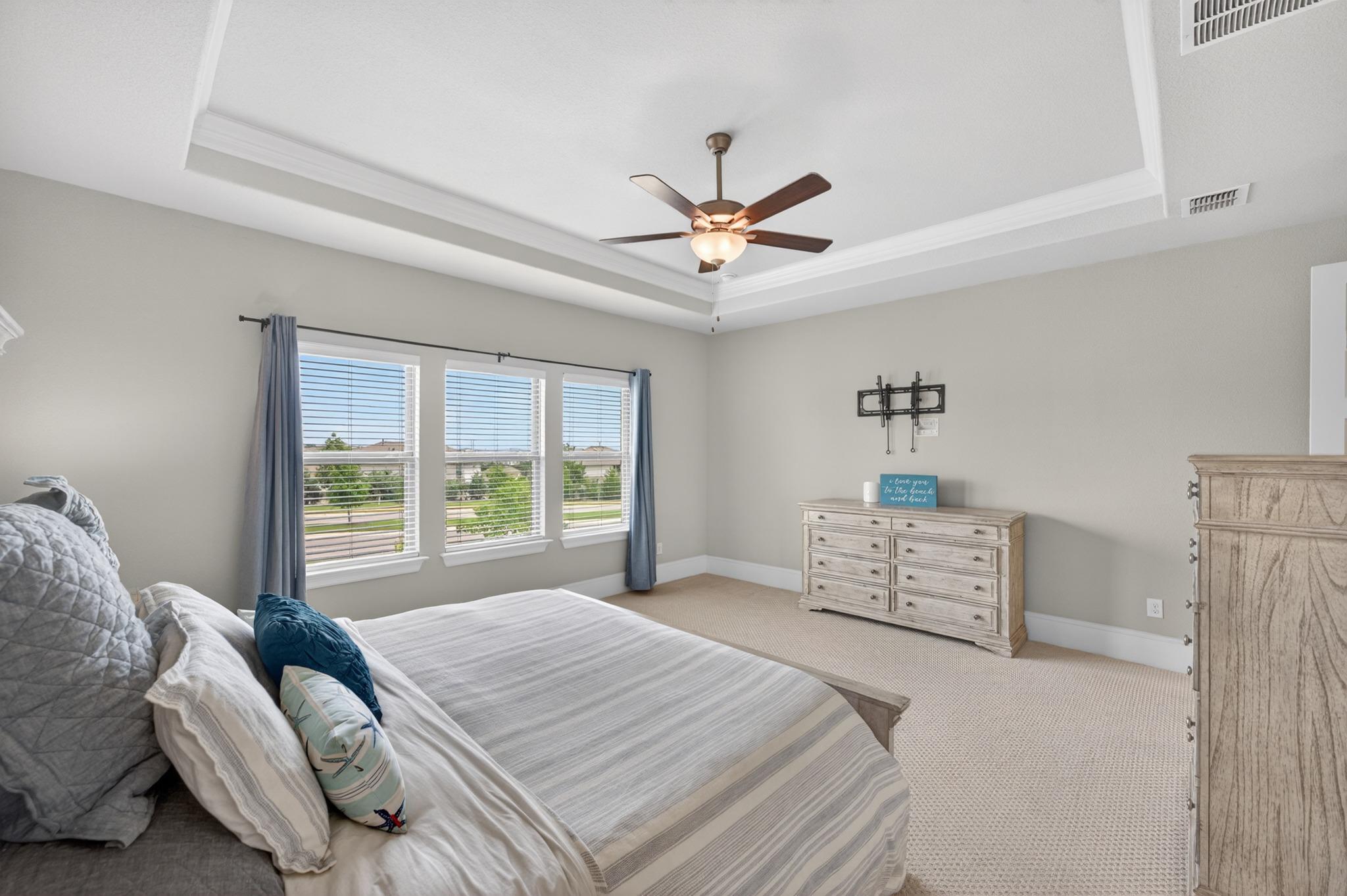 402 San Donato Dr, Austin, TX 78738