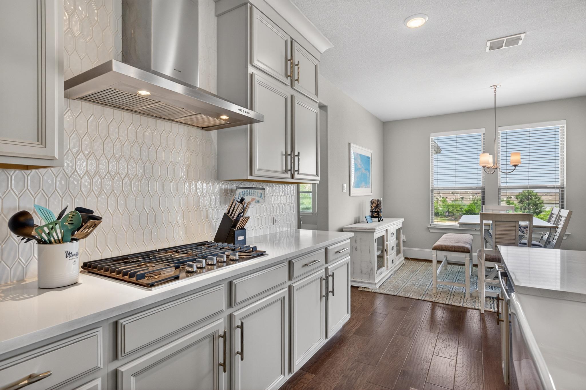 402 San Donato Dr, Austin, TX 78738