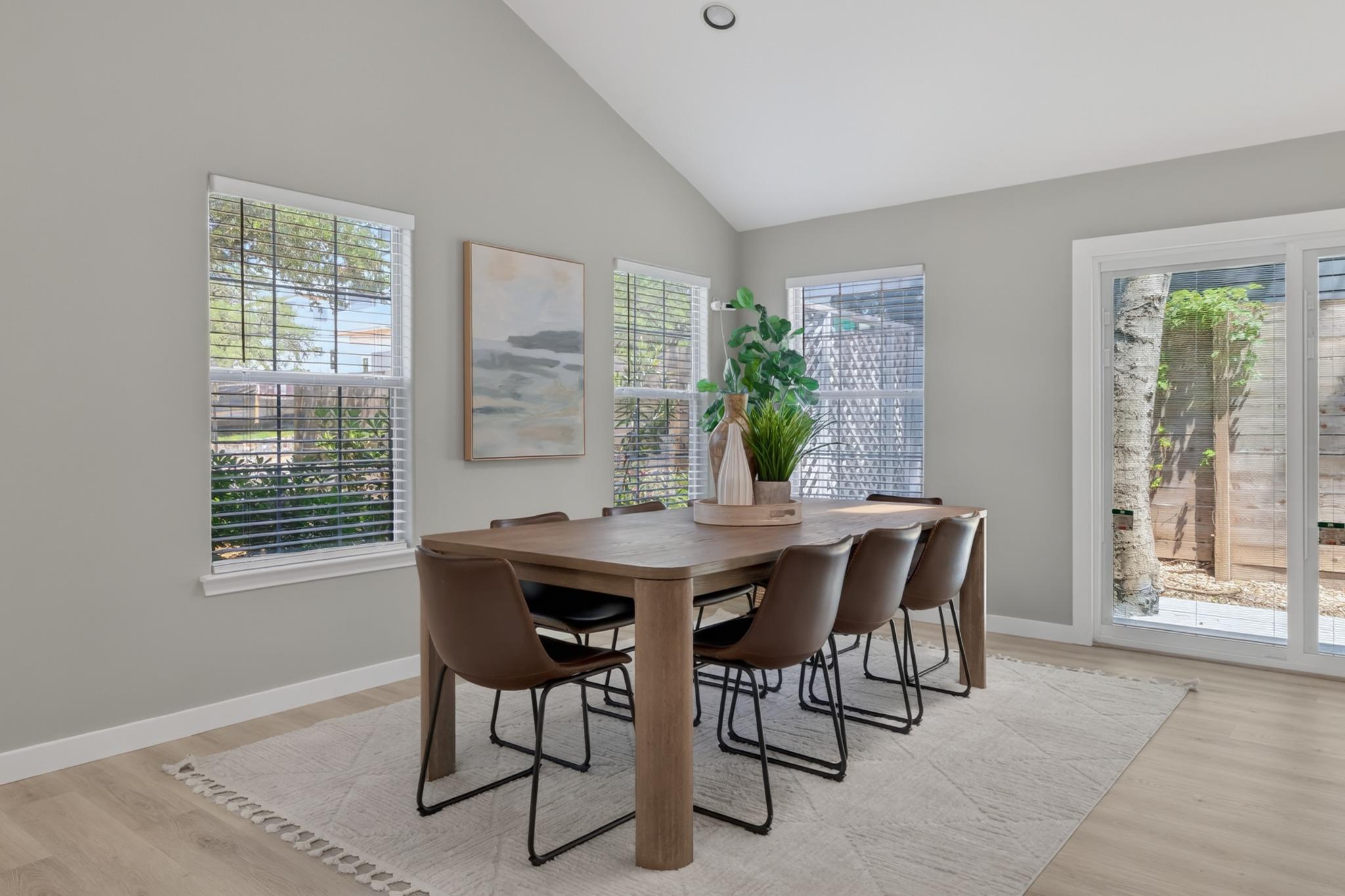 411 W Live Oak St, Austin, TX 78704