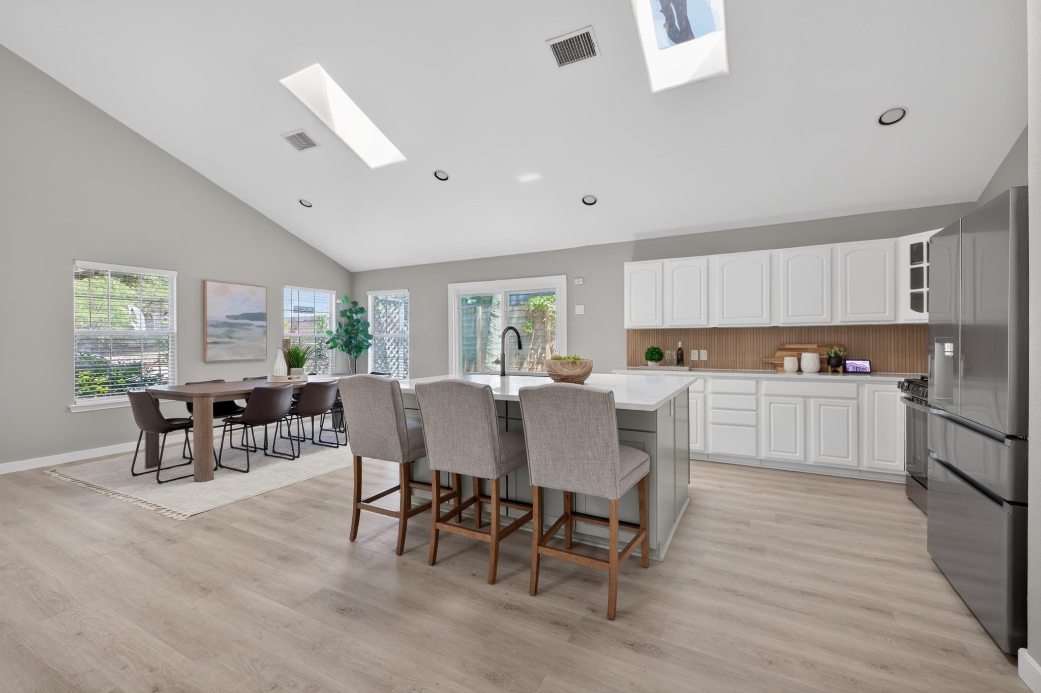 411 W Live Oak St, Austin, TX 78704