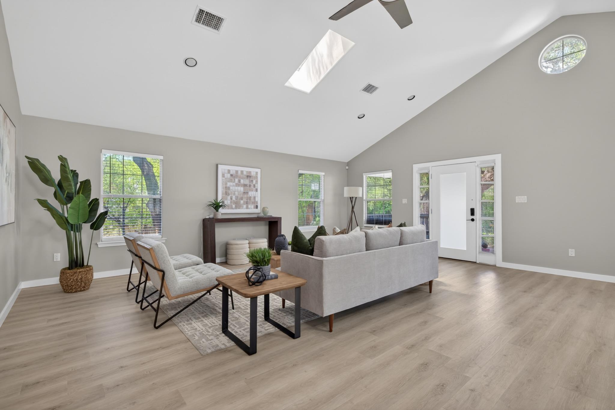 411 W Live Oak St, Austin, TX 78704