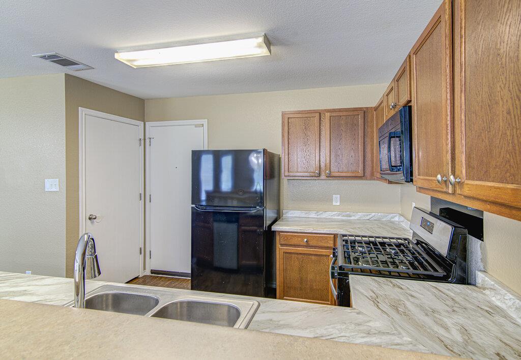 236 Black Forest Rd, Buda, TX 78610