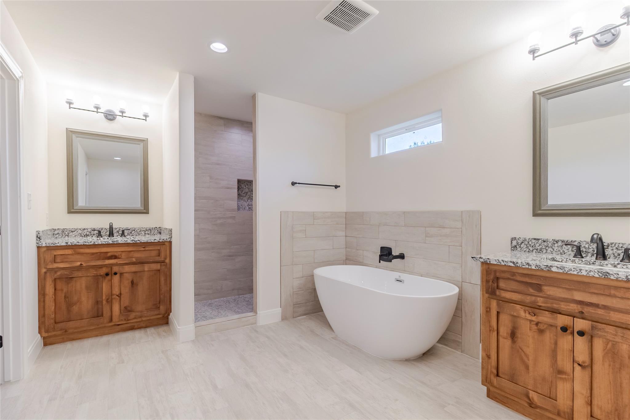 346 Webb St, Smithville, TX 78957
