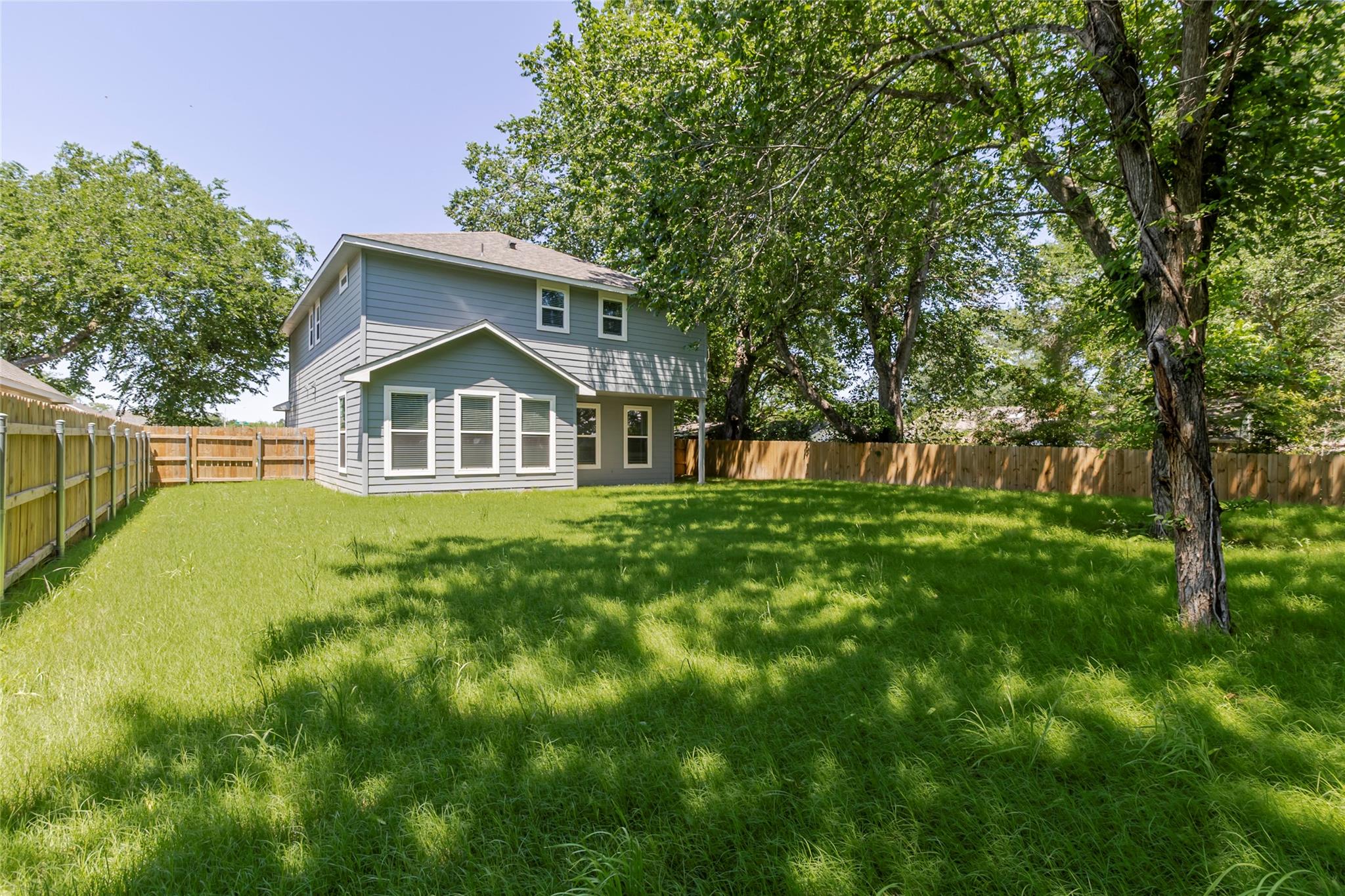 346 Webb St, Smithville, TX 78957