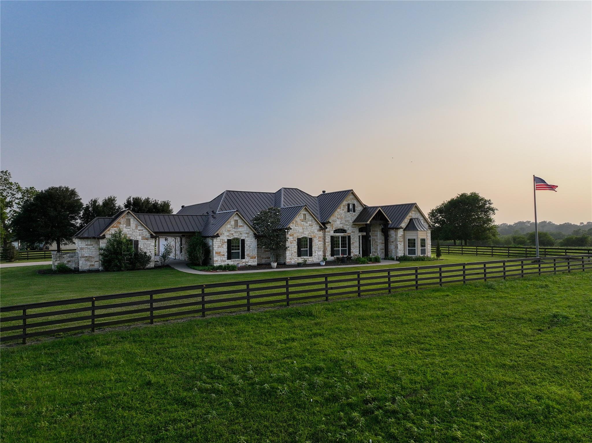 8271 Fm 529 Rd, Bellville, TX 77418