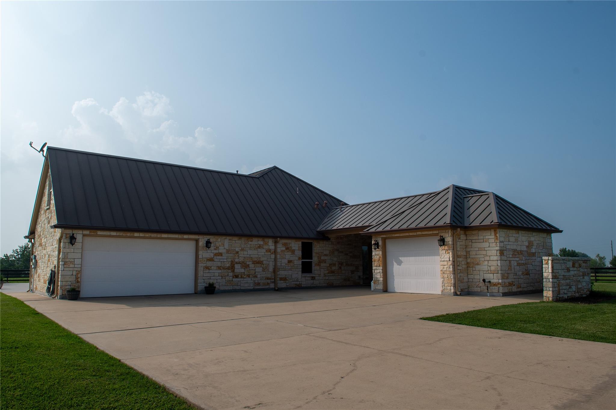 8271 Fm 529 Rd, Bellville, TX 77418