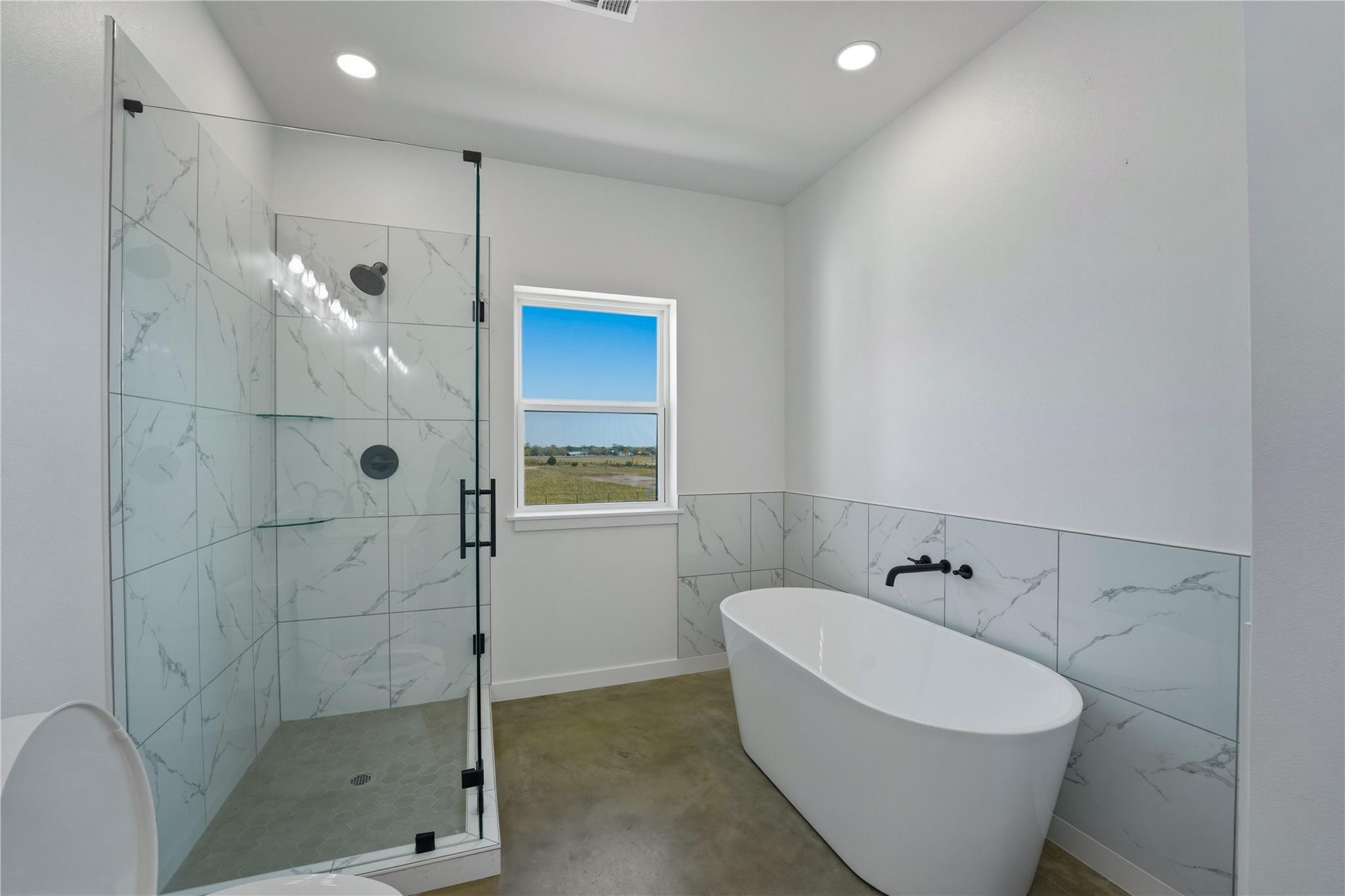 9391 Hajovsky Rd, La Grange, TX 78945