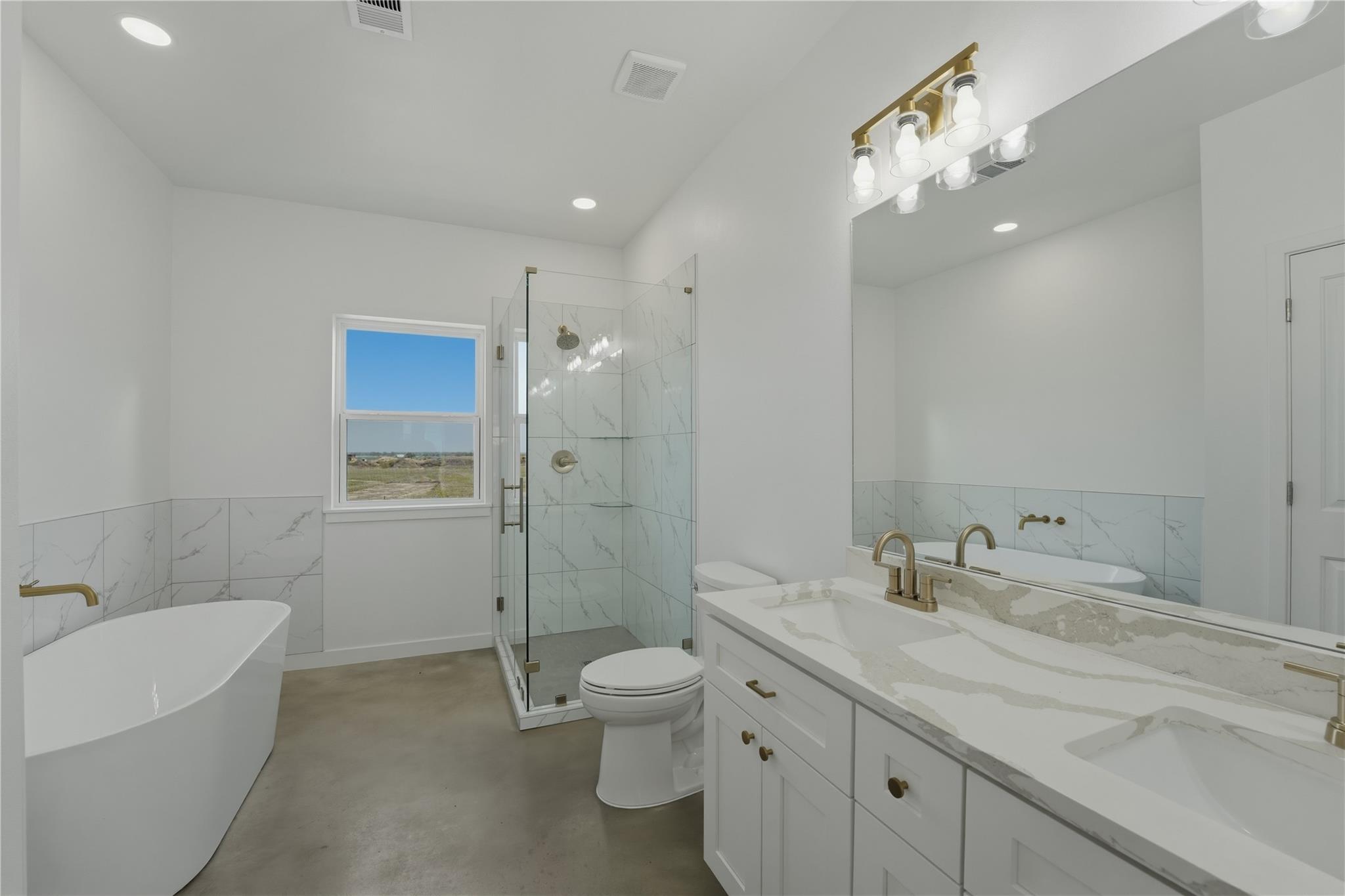 9345 Hajovsky Rd, La Grange, TX 78945