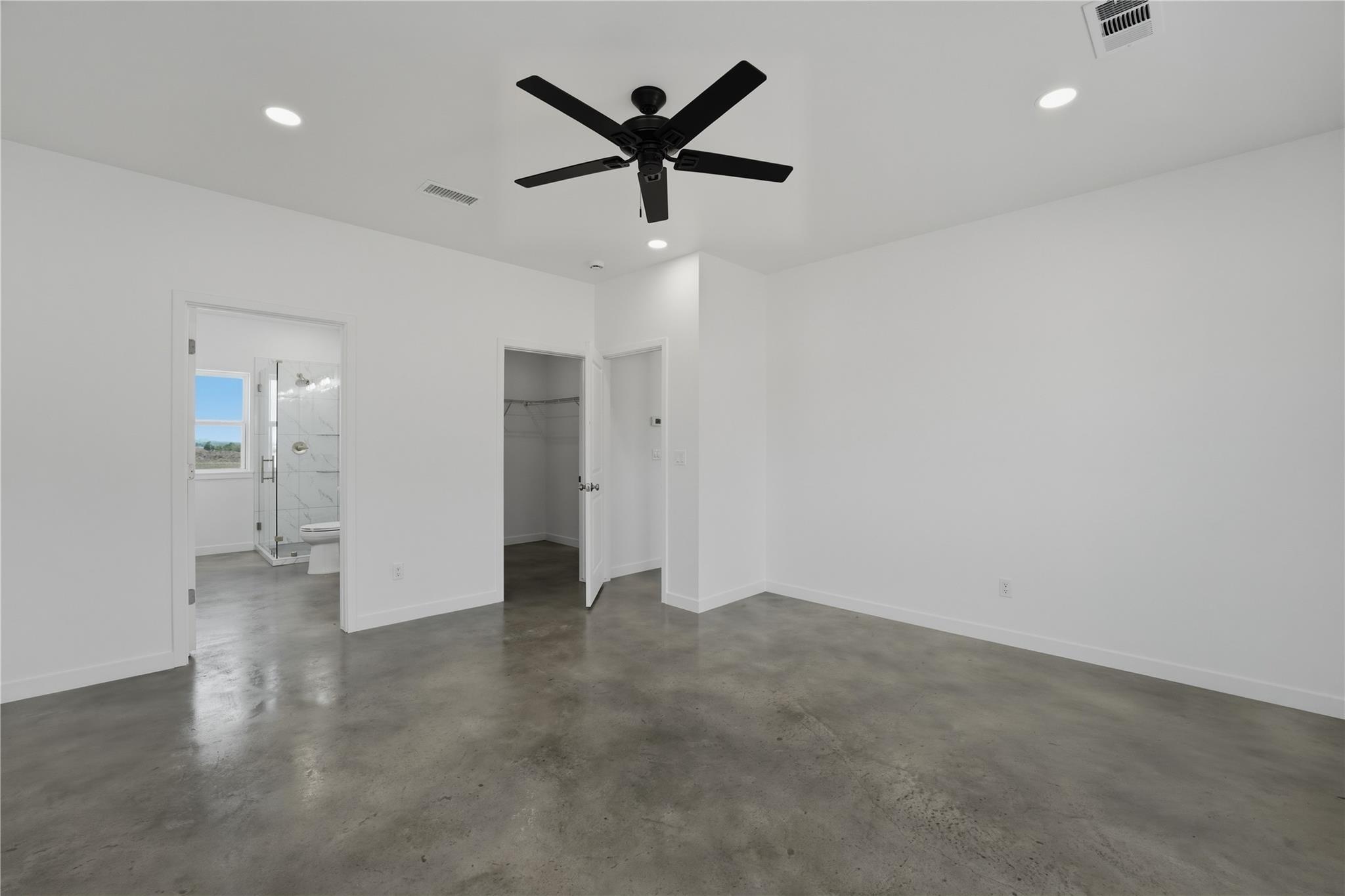 9345 Hajovsky Rd, La Grange, TX 78945