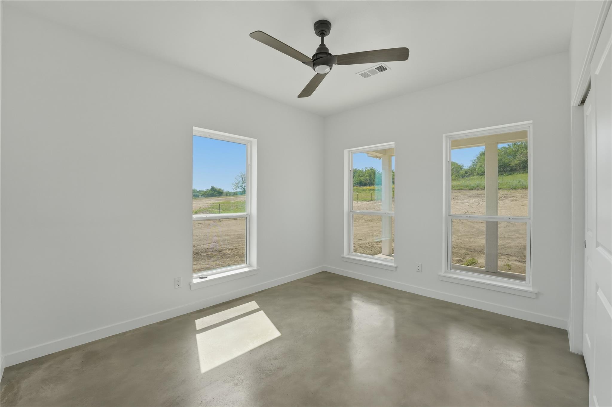 9345 Hajovsky Rd, La Grange, TX 78945