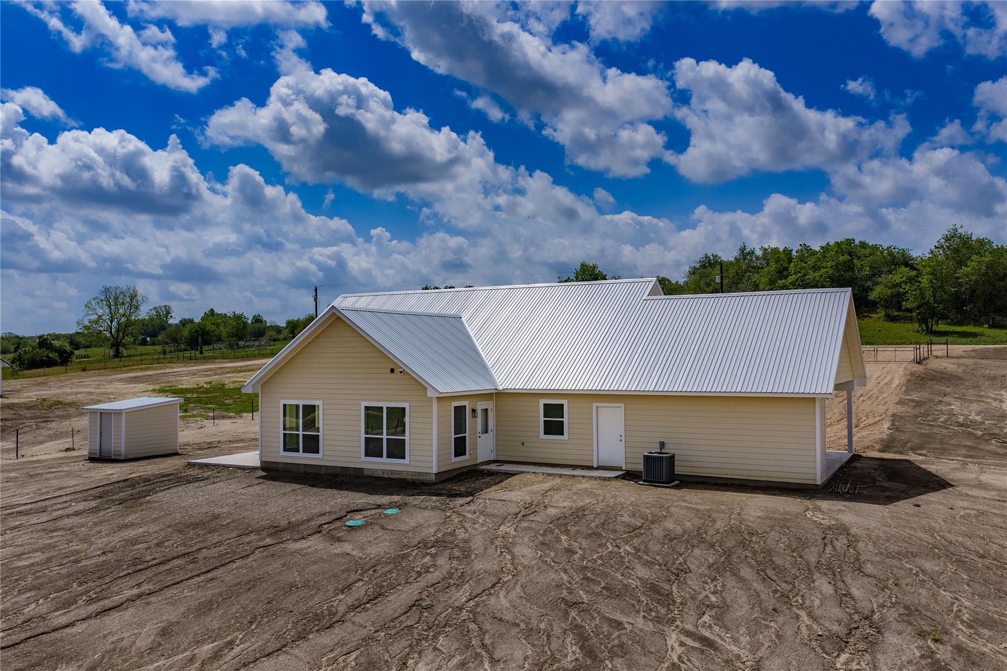 9345 Hajovsky Rd, La Grange, TX 78945