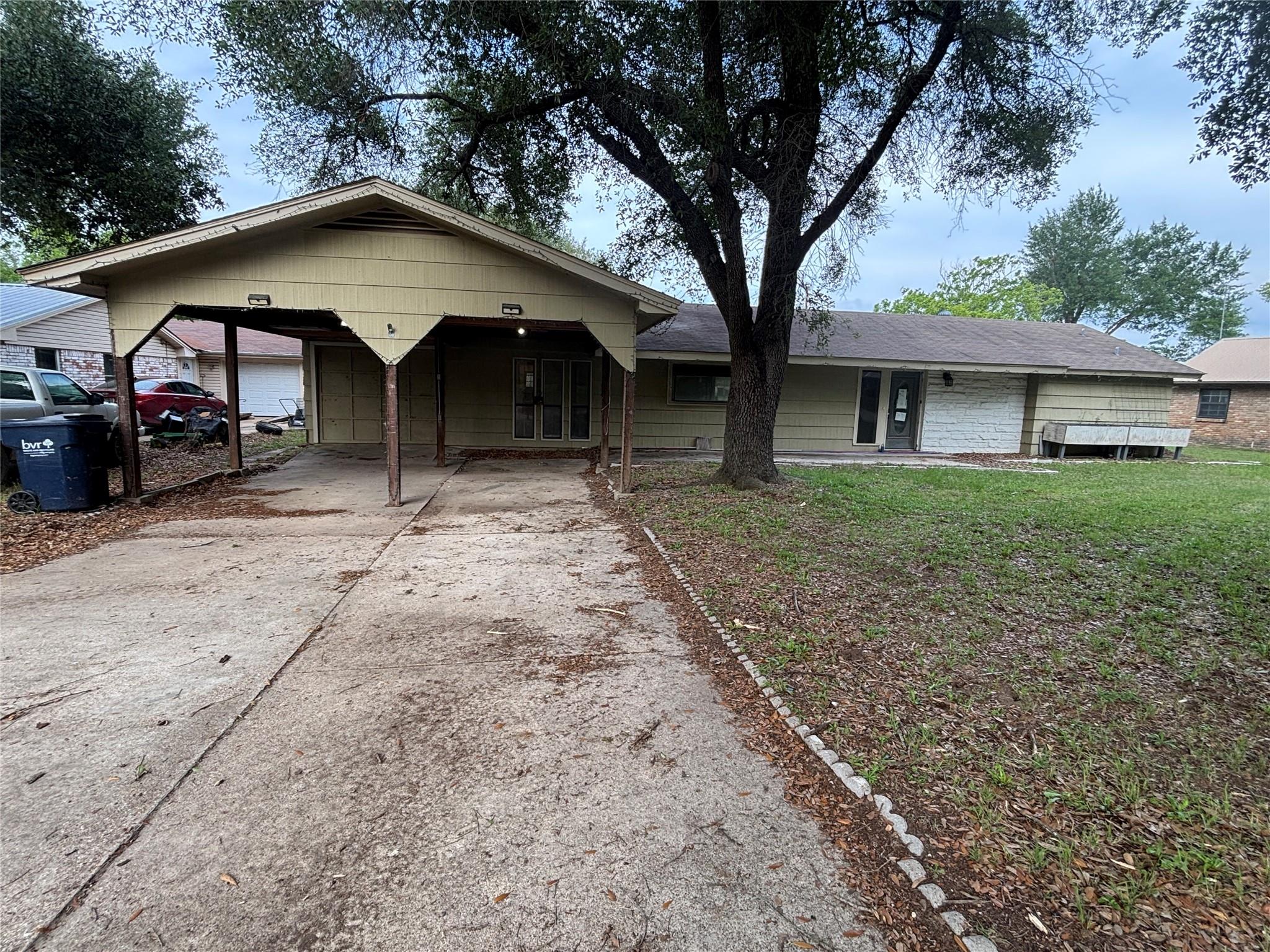 2408 Post Oak Rd, Rockdale, TX 76567