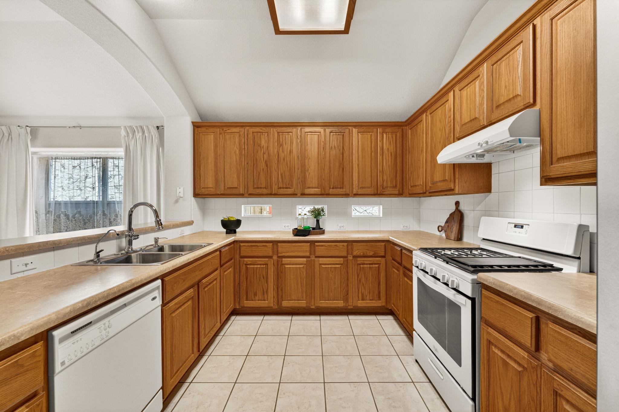 10520 Channel Island Dr, Austin, TX 78747