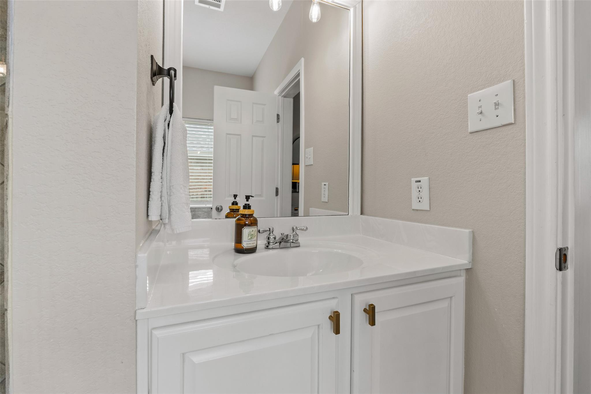 2414 Powderham Ln, Cedar Park, TX 78613