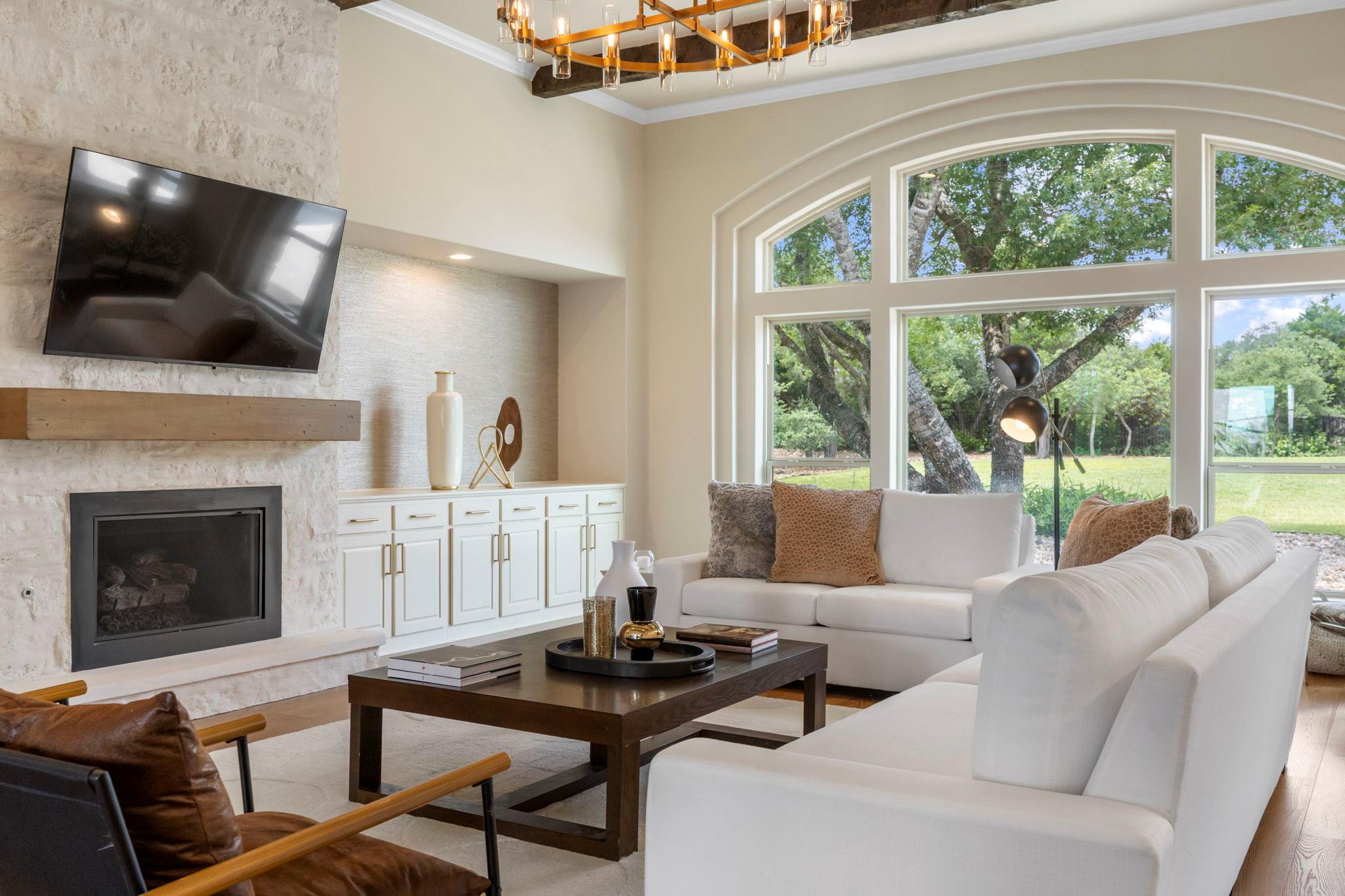 2120 High Lonesome Dr, Leander, TX 78641