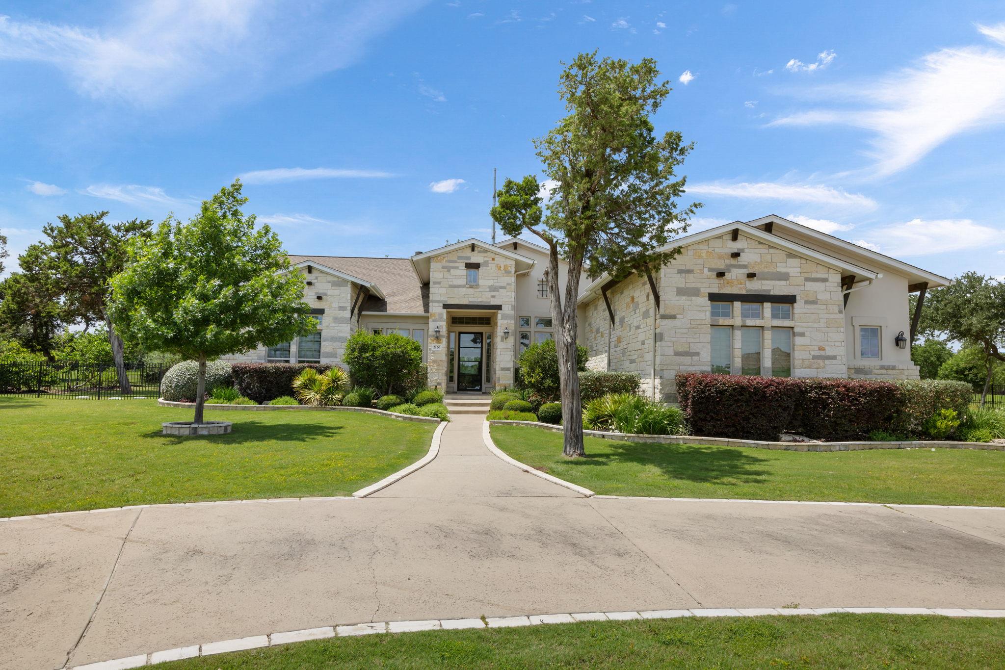 2120 High Lonesome Dr, Leander, TX 78641