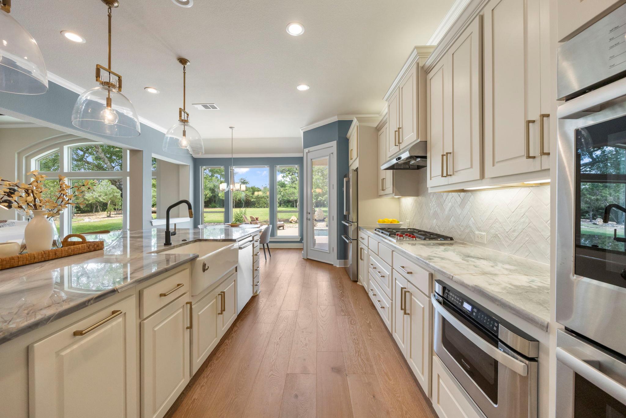 2120 High Lonesome Dr, Leander, TX 78641