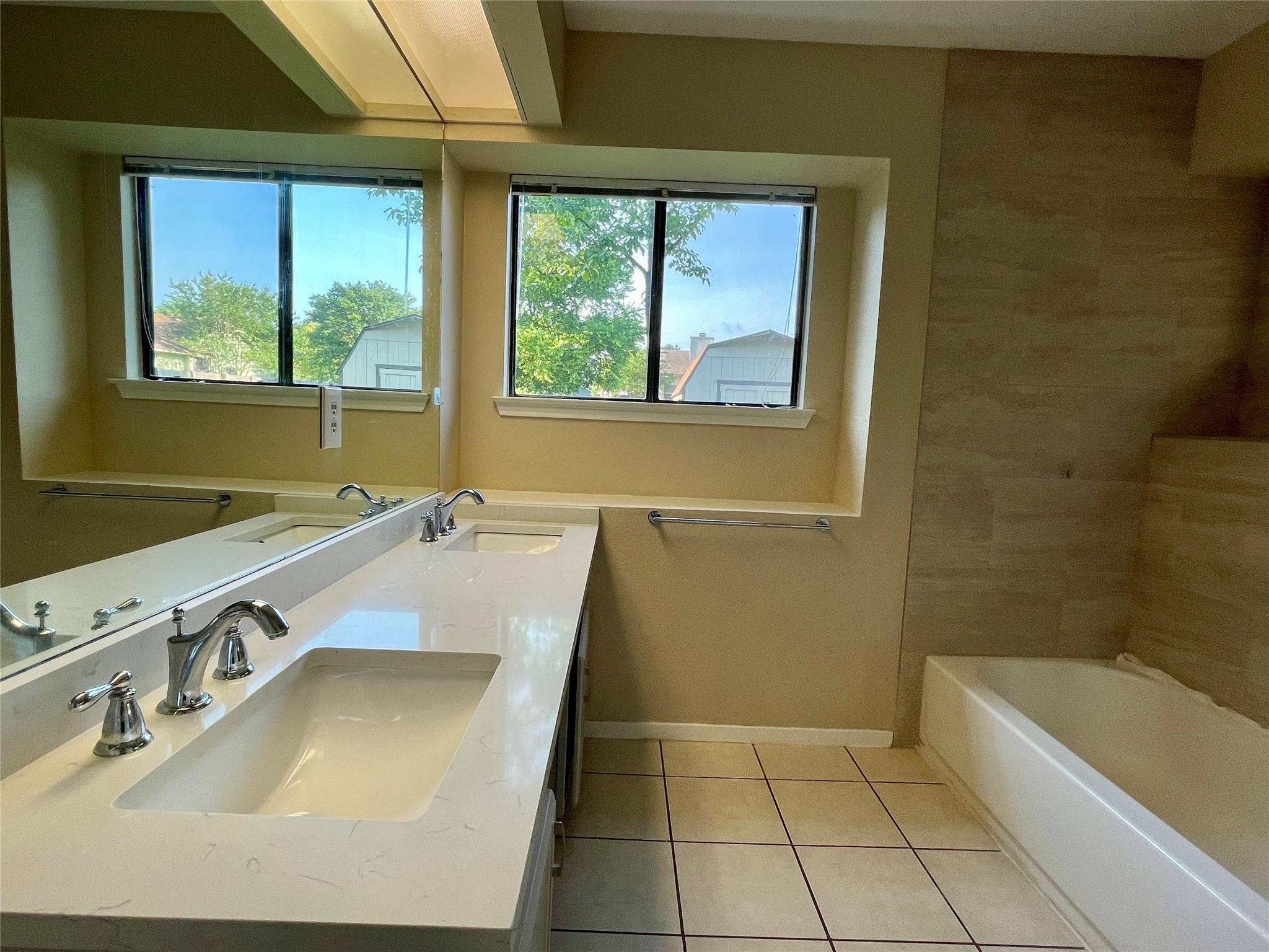 8905 Bridgewood Trl, Austin, TX 78729