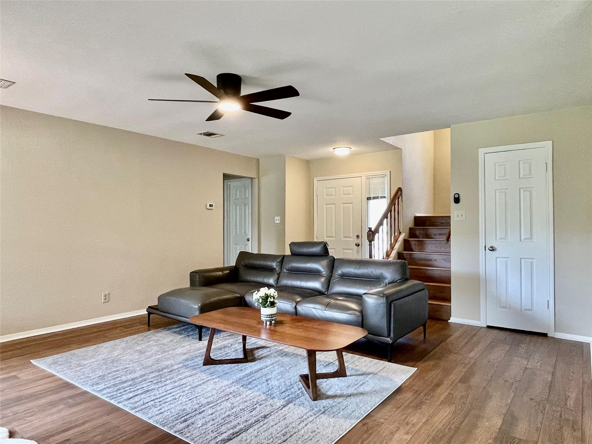 8905 Bridgewood Trl, Austin, TX 78729