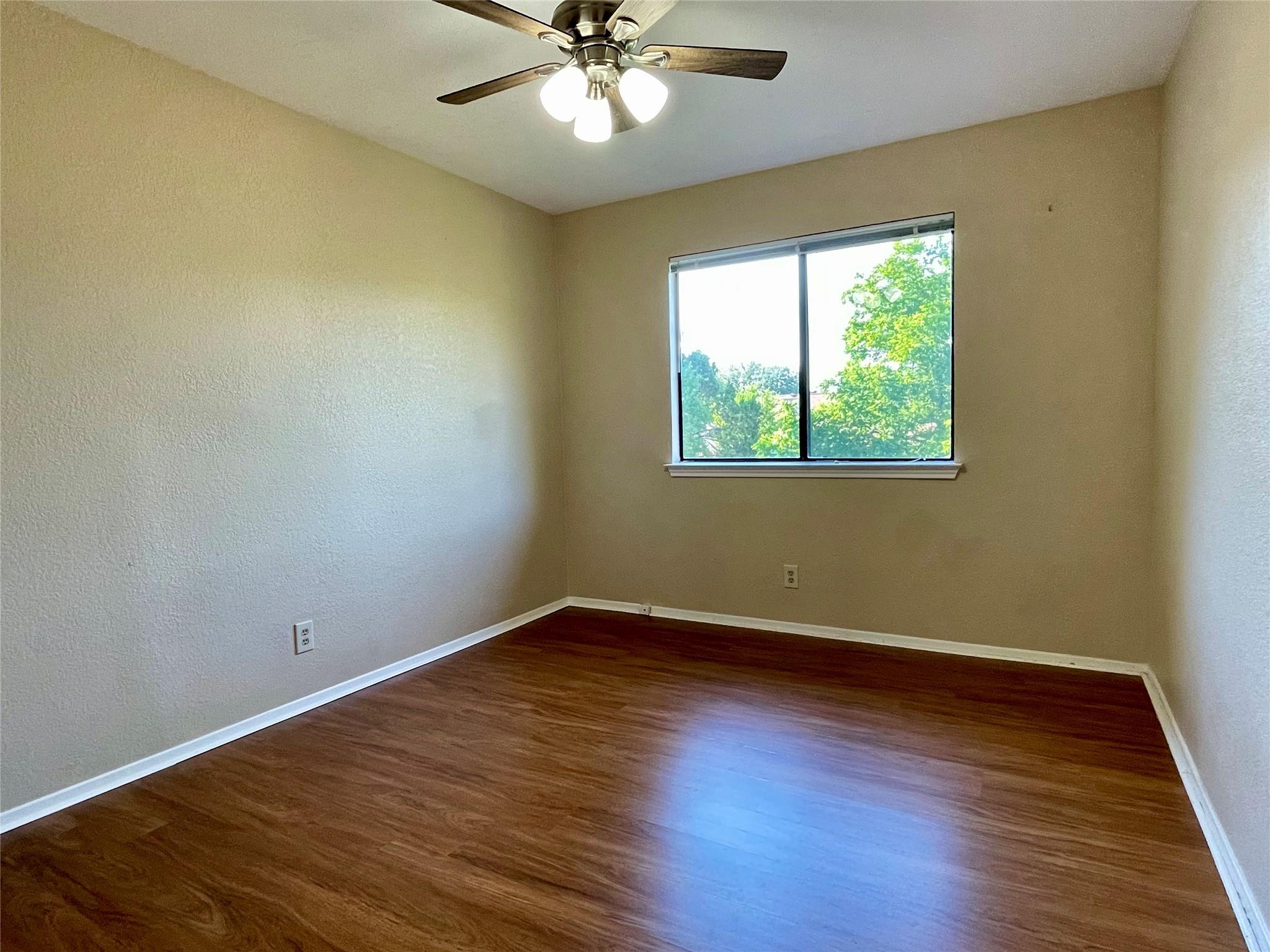 8905 Bridgewood Trl, Austin, TX 78729