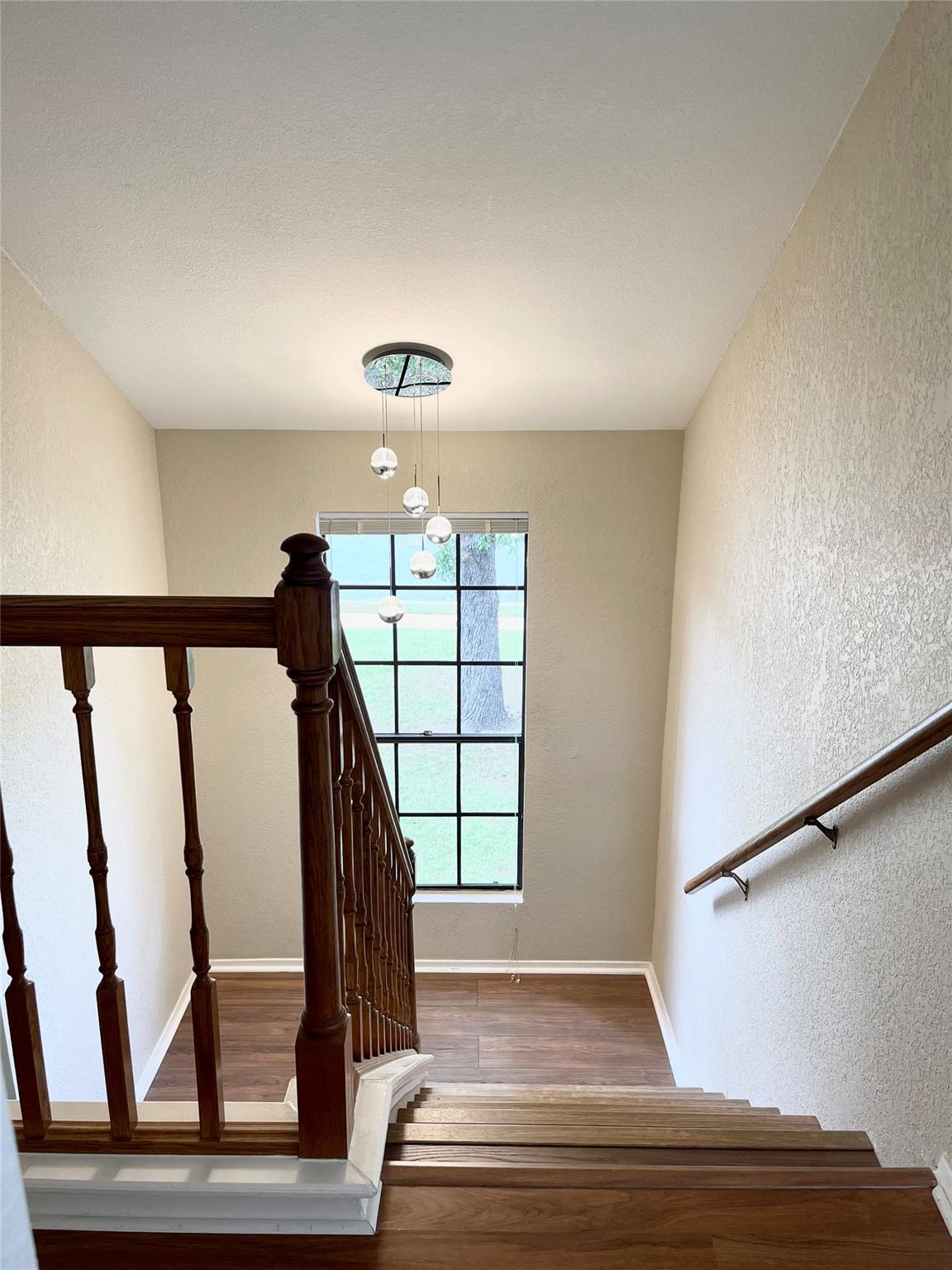 8905 Bridgewood Trl, Austin, TX 78729