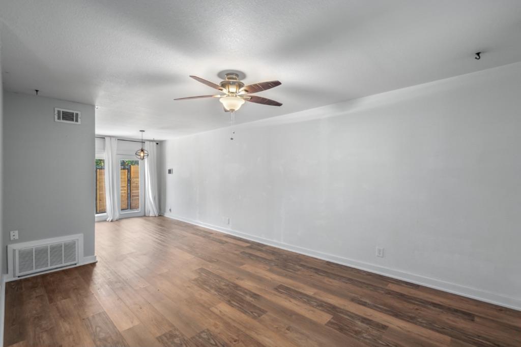6211 Manor Rd # 107, Austin, TX 78723