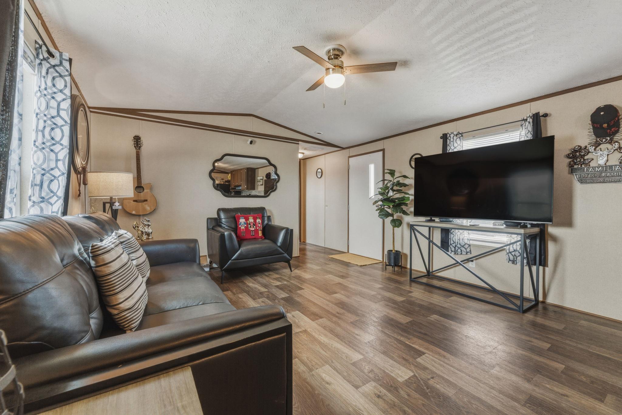305 Blue Quail St, Dale, TX 78616