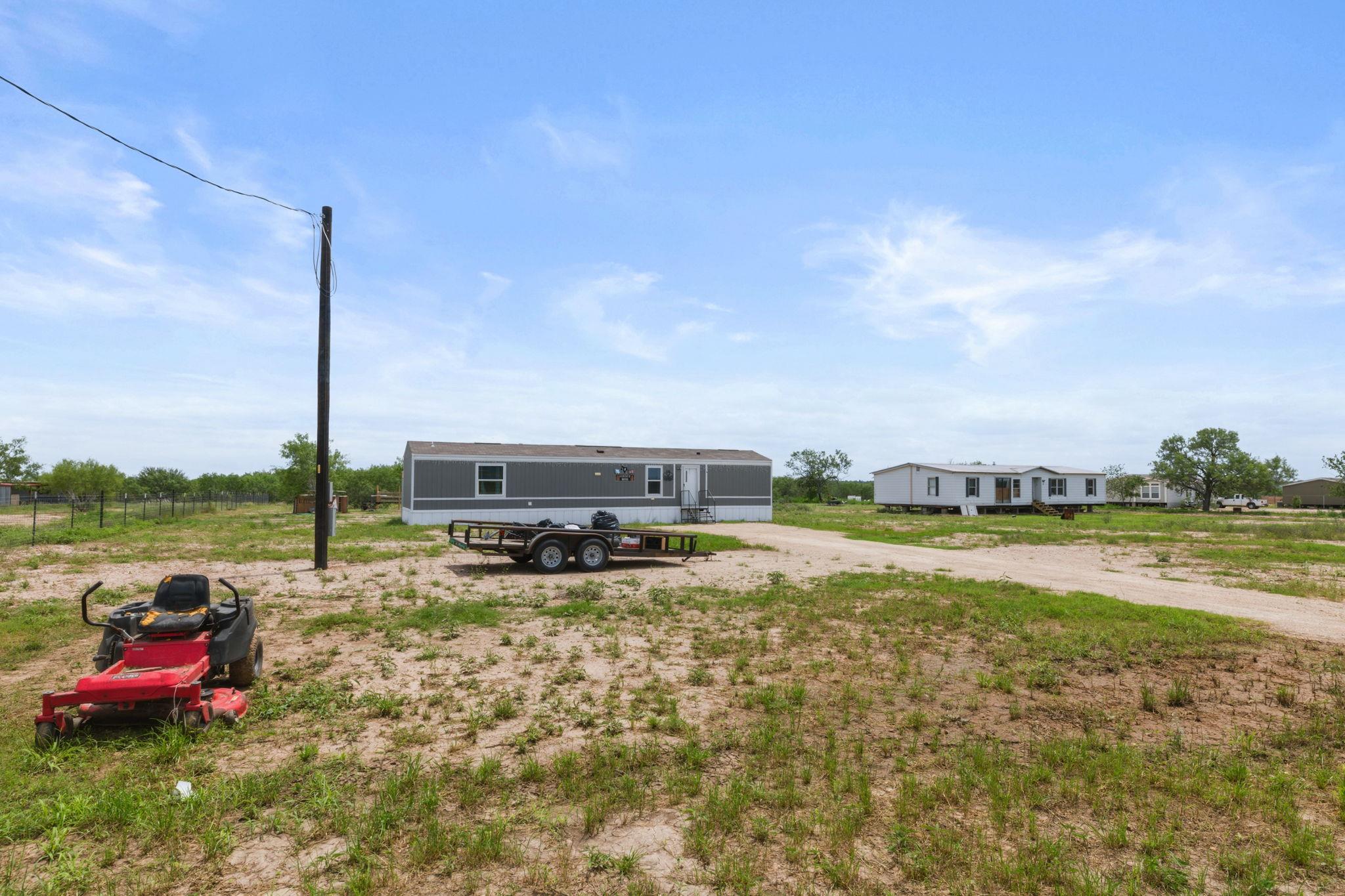 305 Blue Quail St, Dale, TX 78616