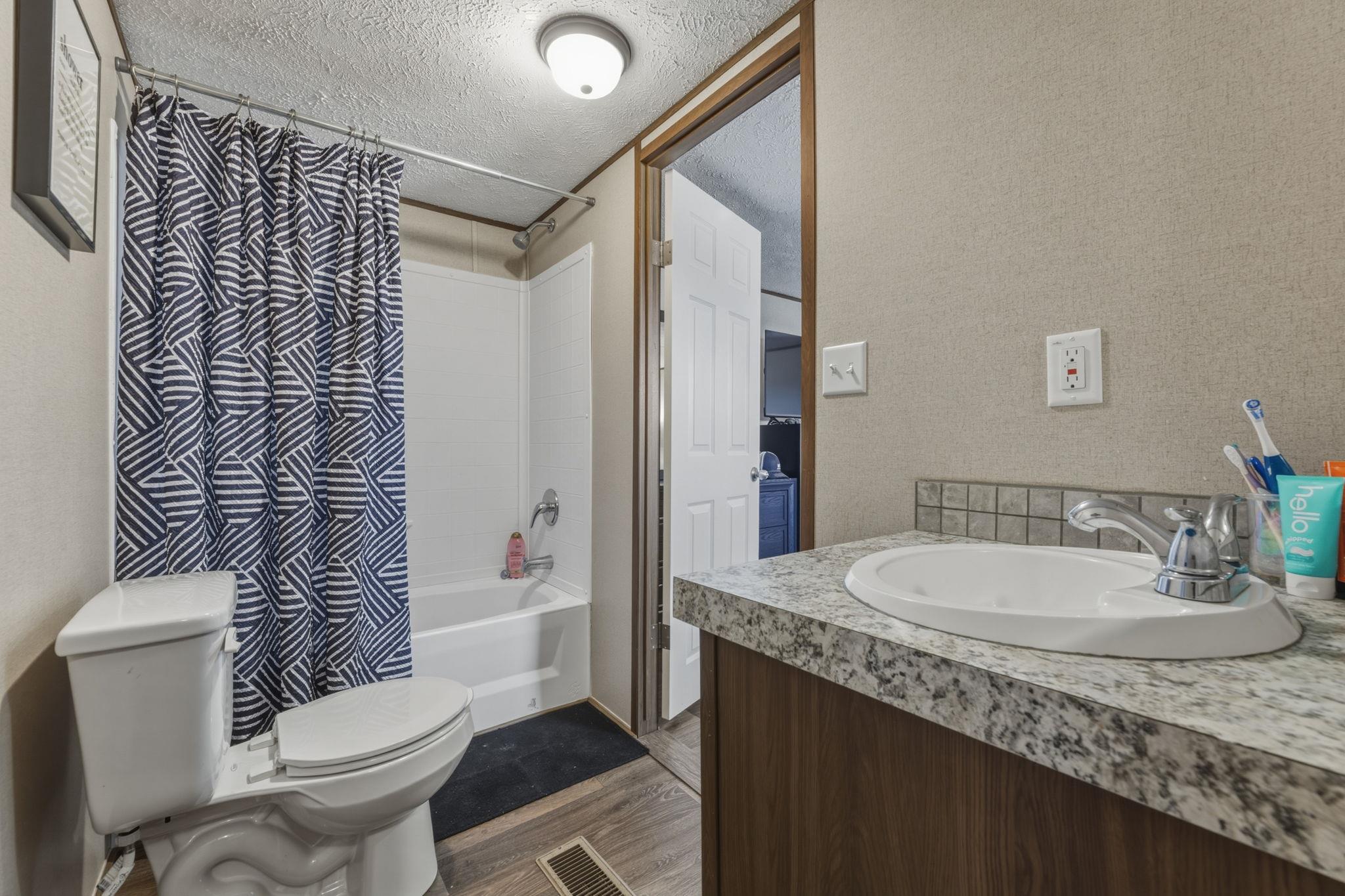 305 Blue Quail St, Dale, TX 78616
