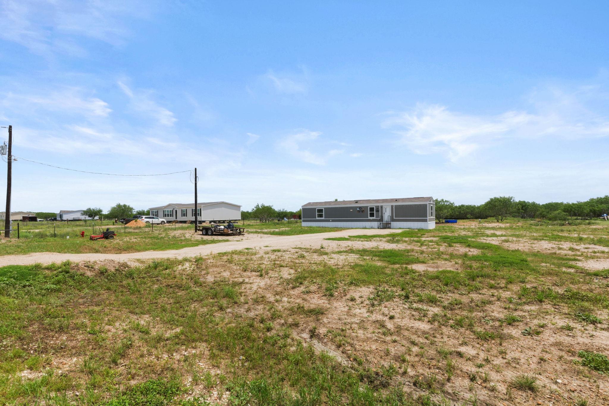 305 Blue Quail St, Dale, TX 78616
