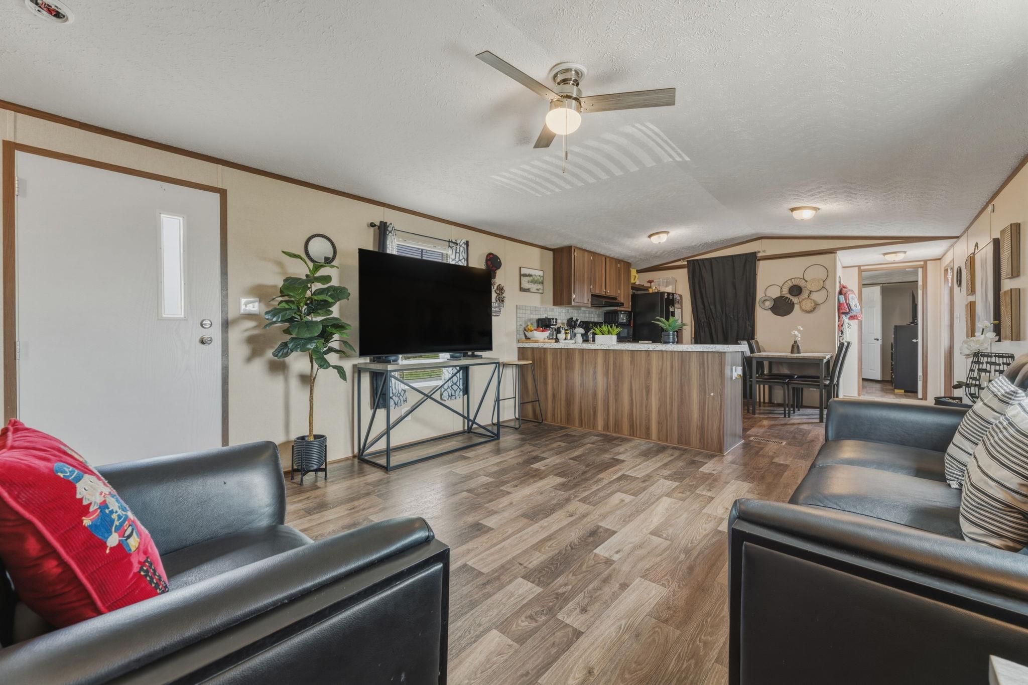 305 Blue Quail St, Dale, TX 78616