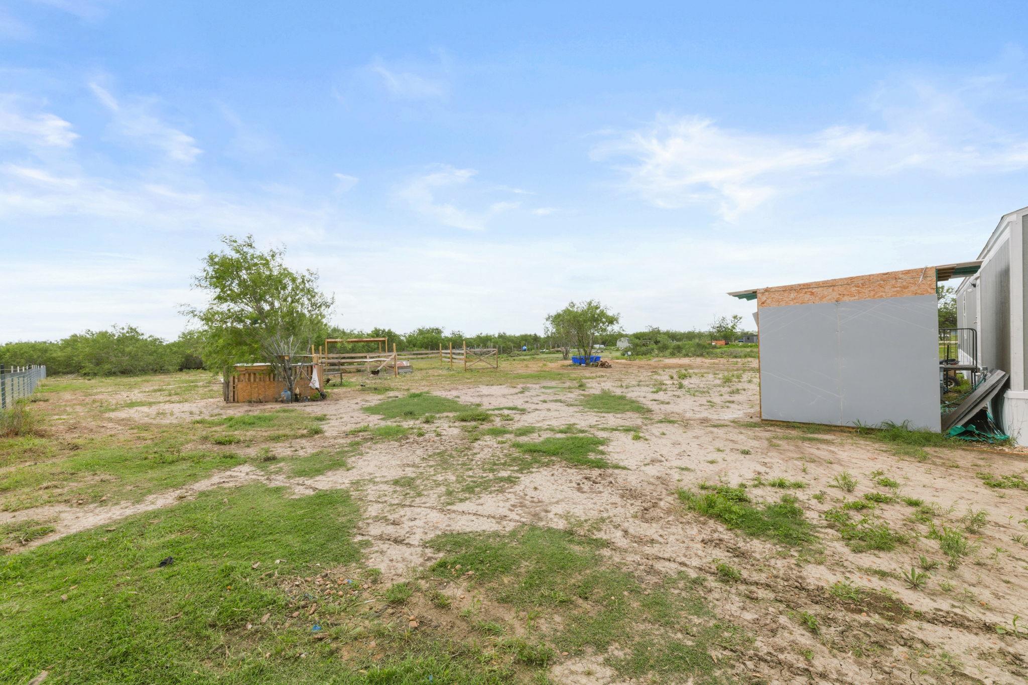 305 Blue Quail St, Dale, TX 78616