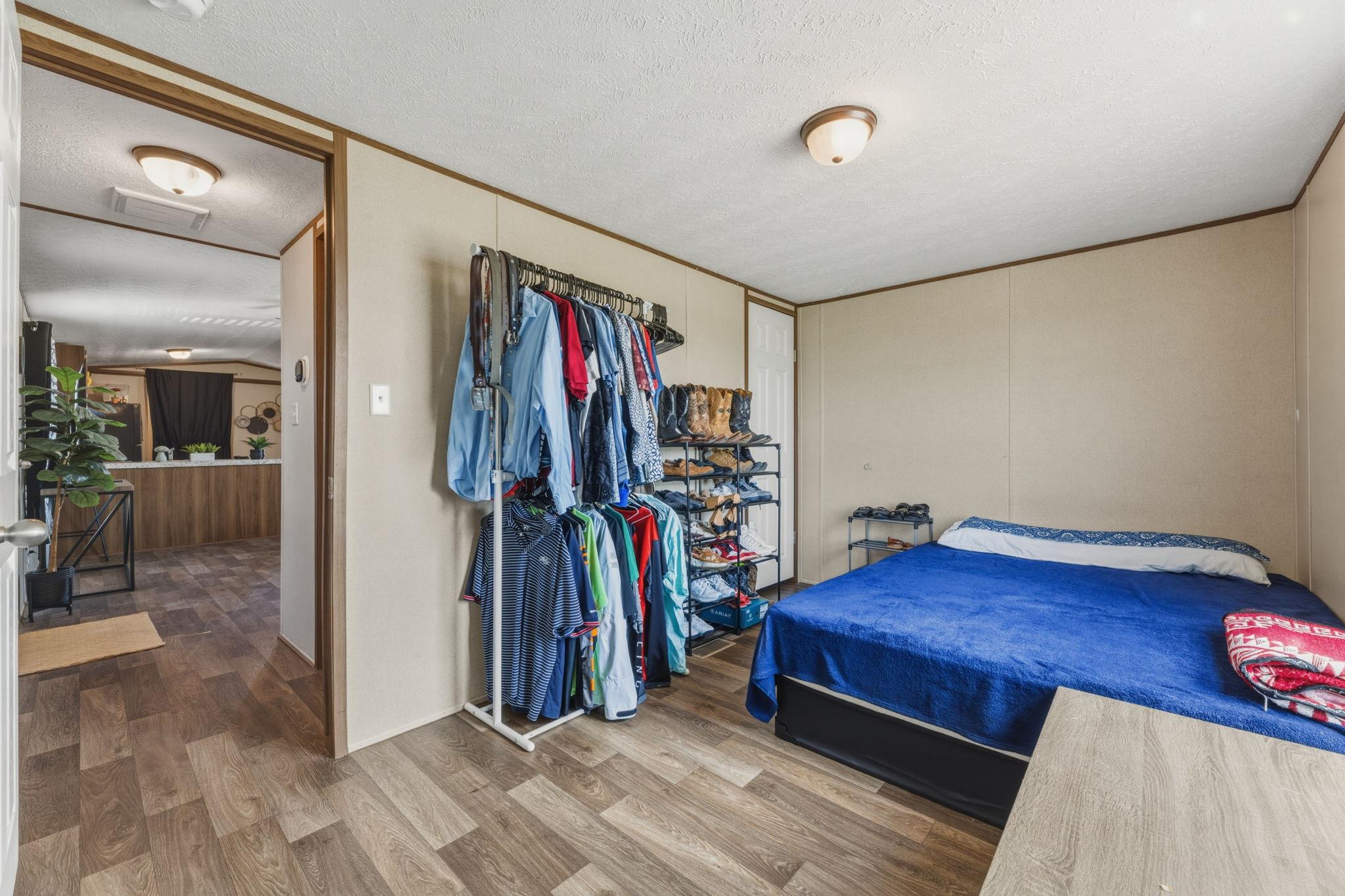 305 Blue Quail St, Dale, TX 78616